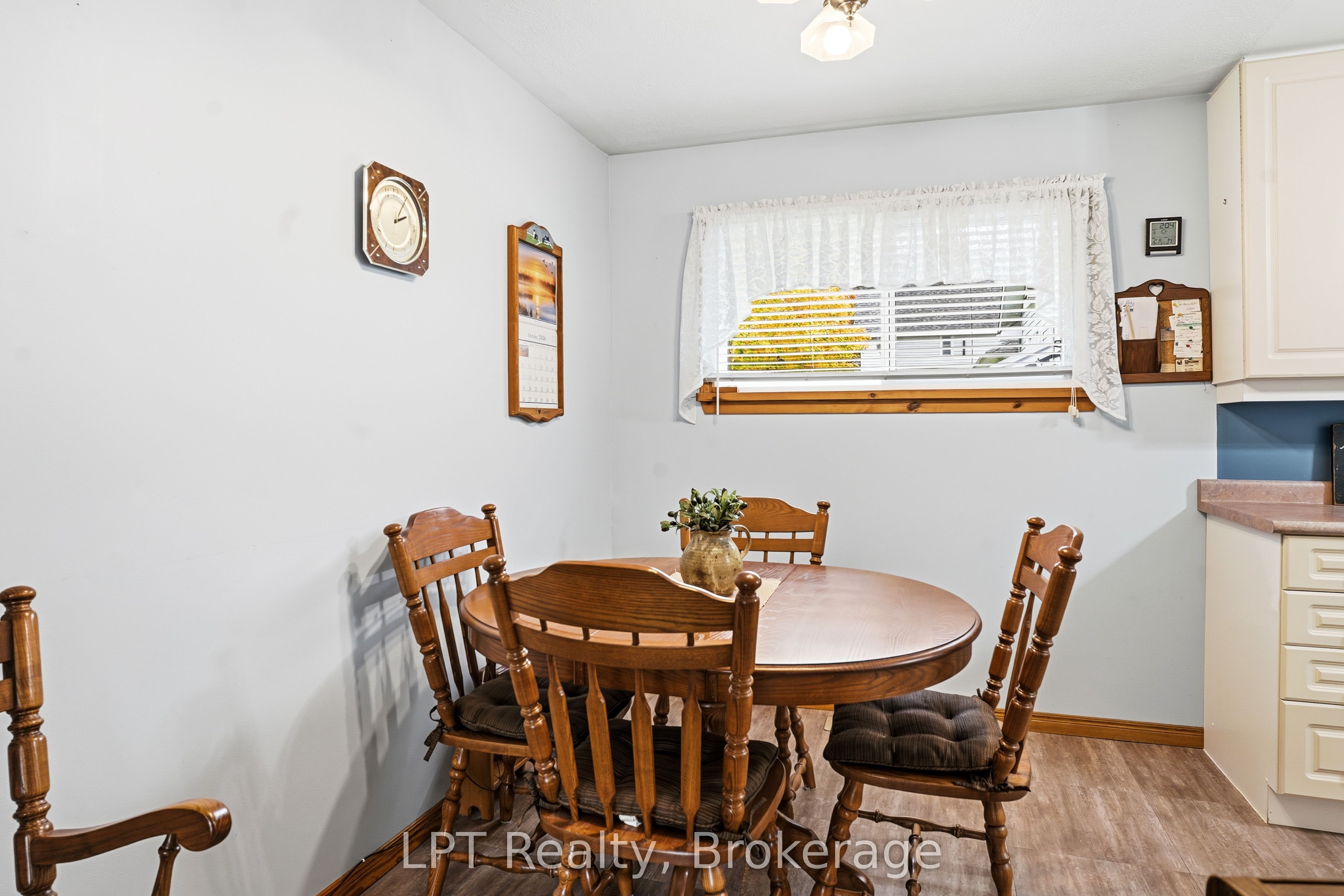 463 Frank Street Property Photo 9