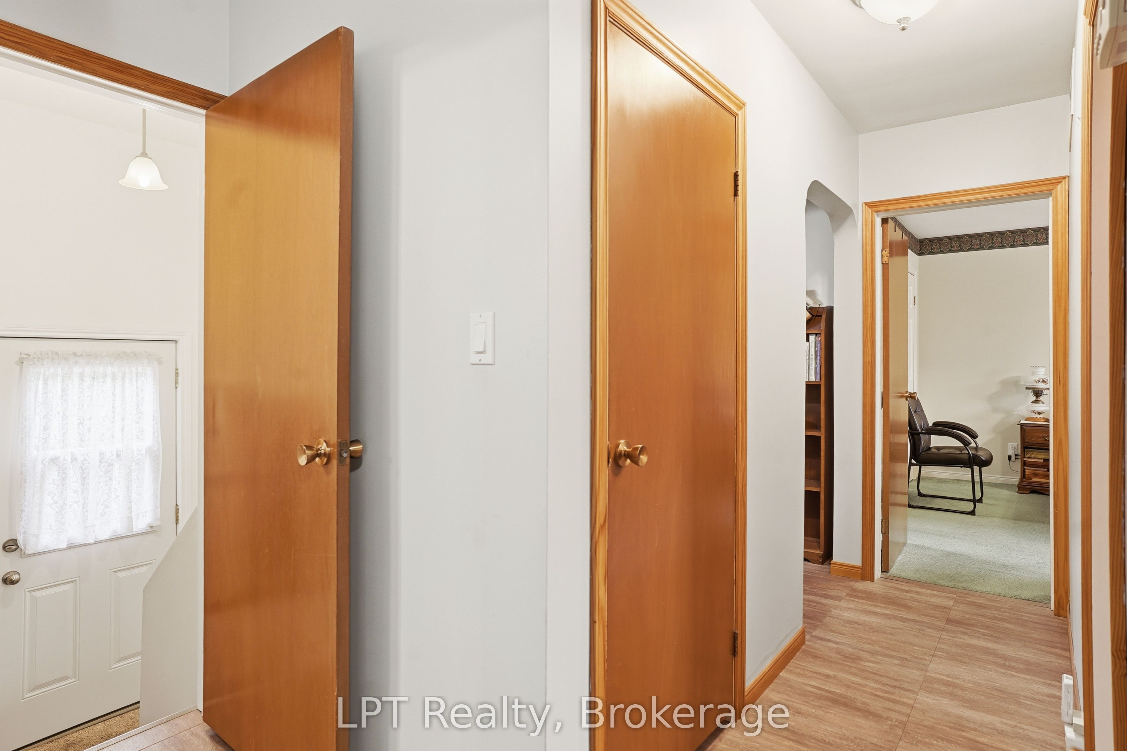 463 Frank Street Property Photo 15