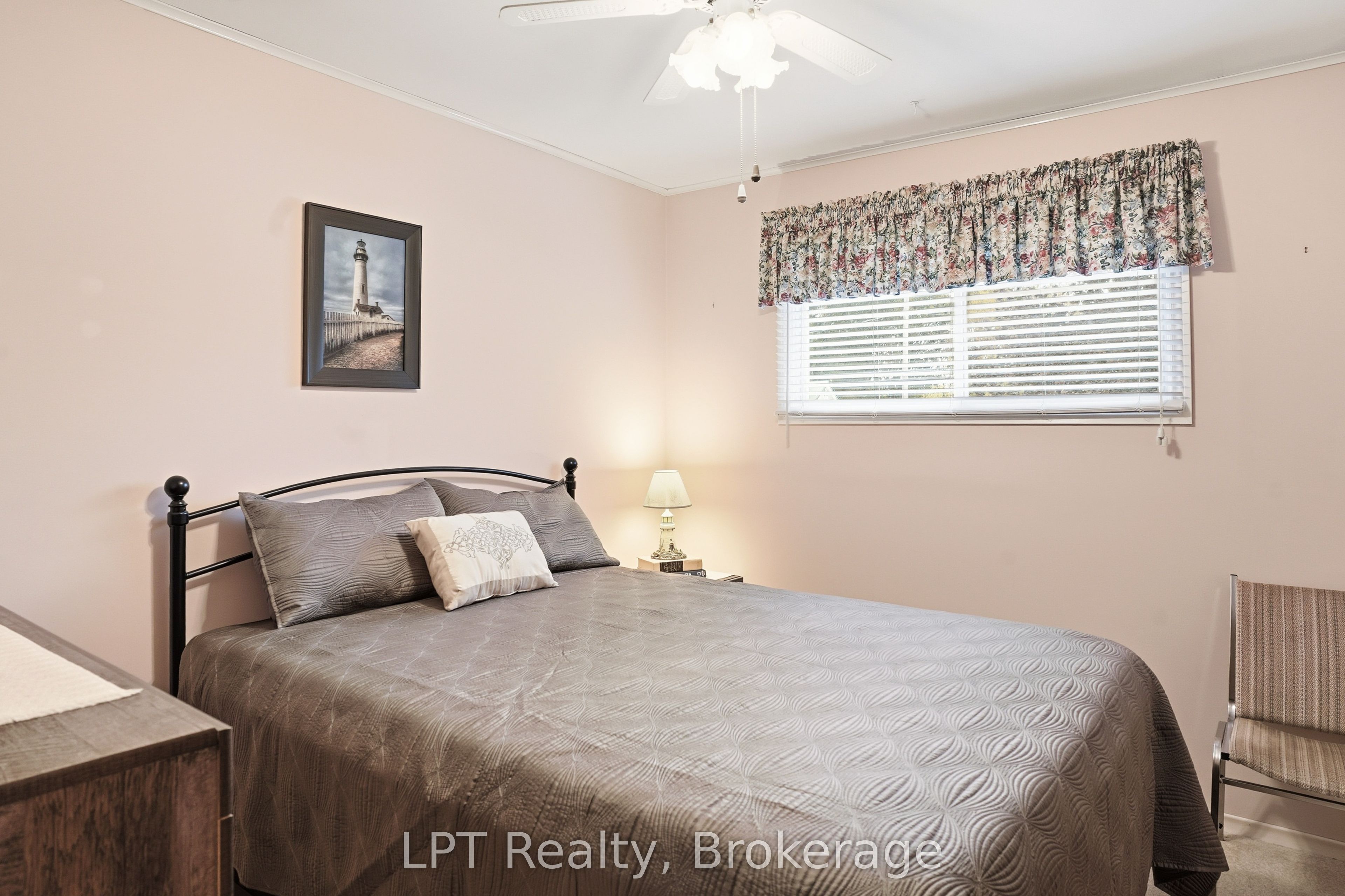 463 Frank Street Property Photo 16