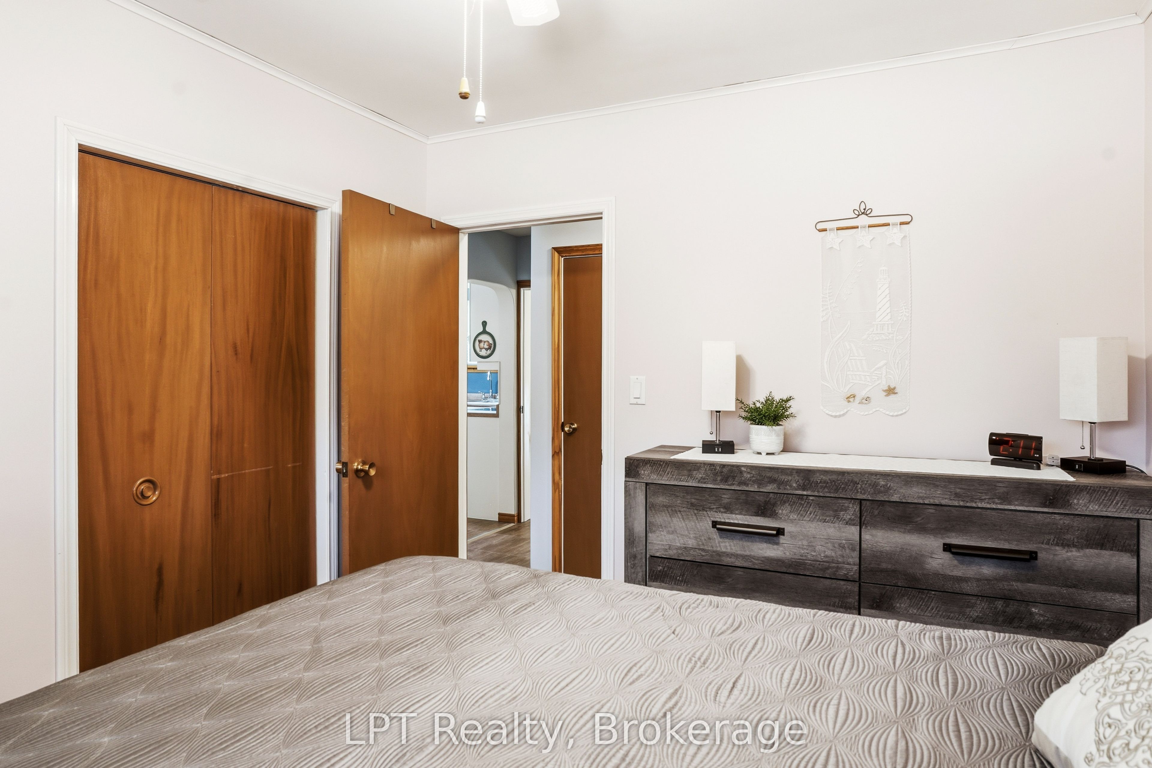 463 Frank Street Property Photo 17