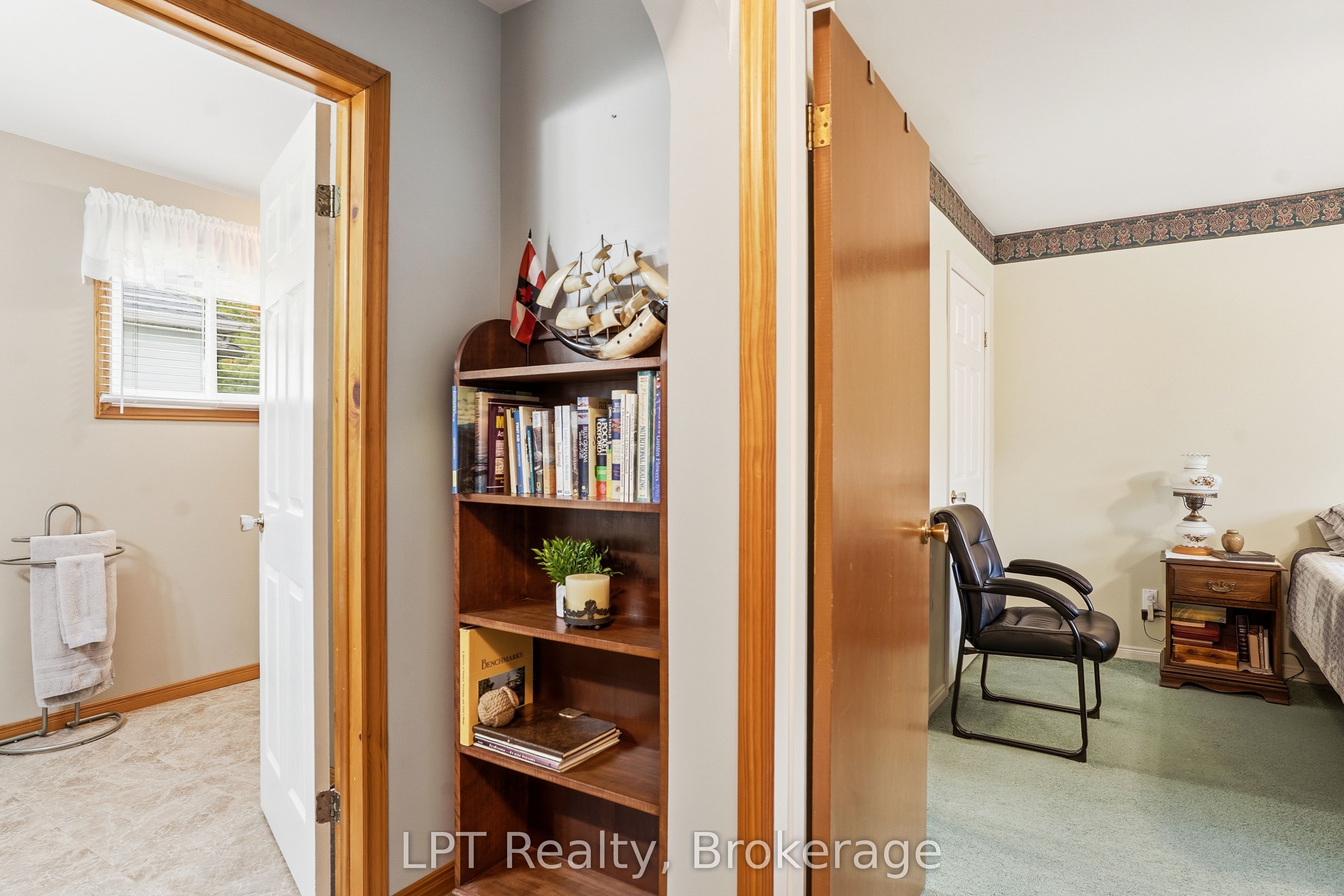 463 Frank Street Property Photo 18