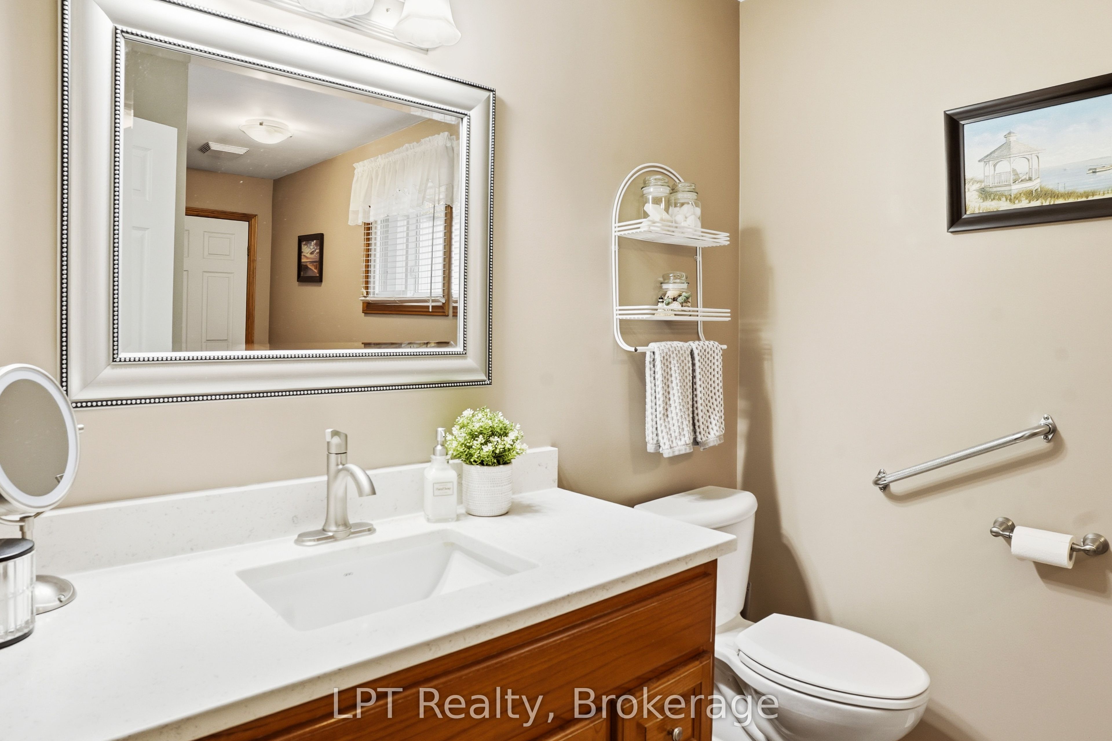 463 Frank Street Property Photo 19