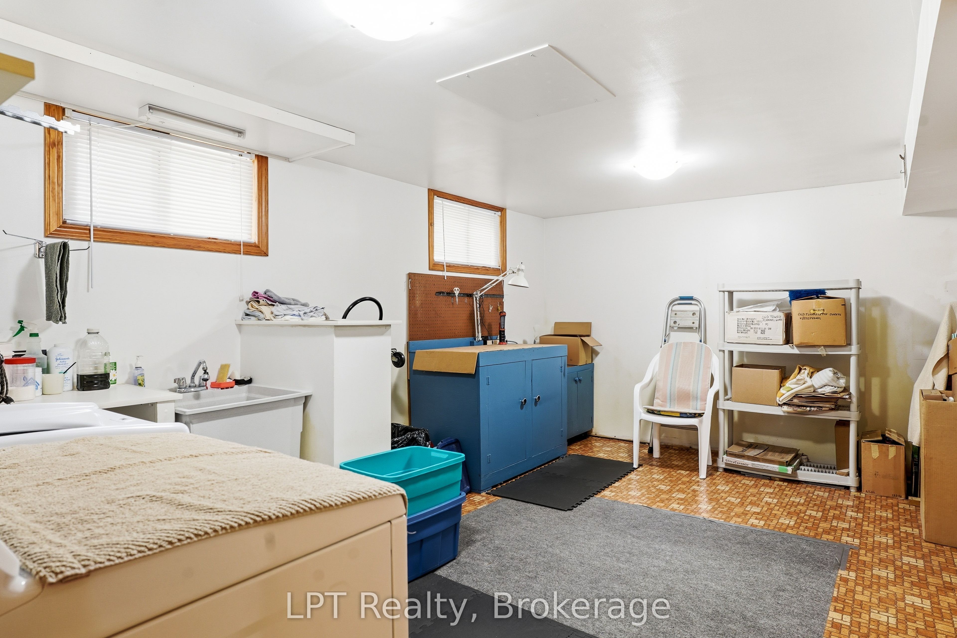 463 Frank Street Property Photo 26