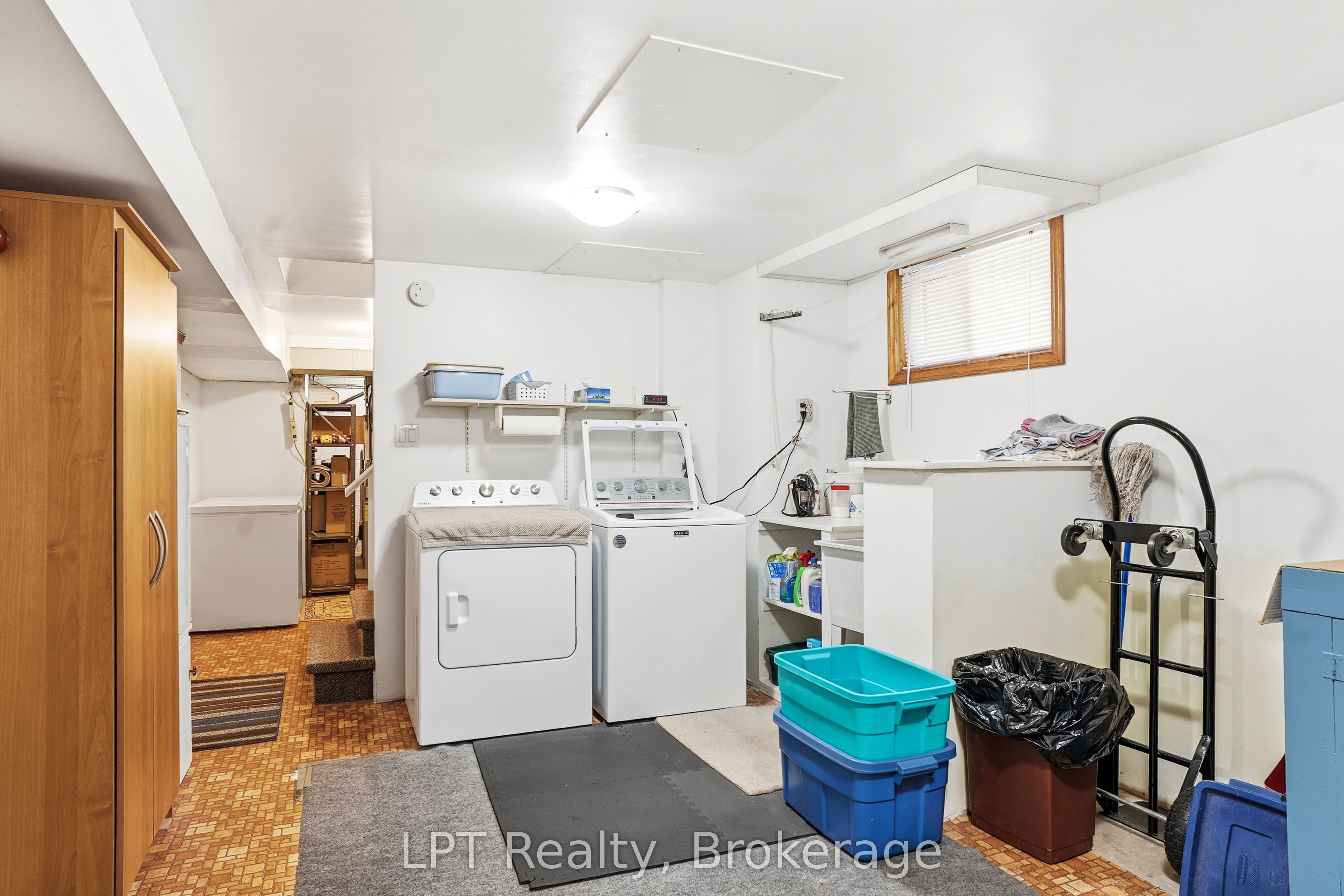463 Frank Street Property Photo 27