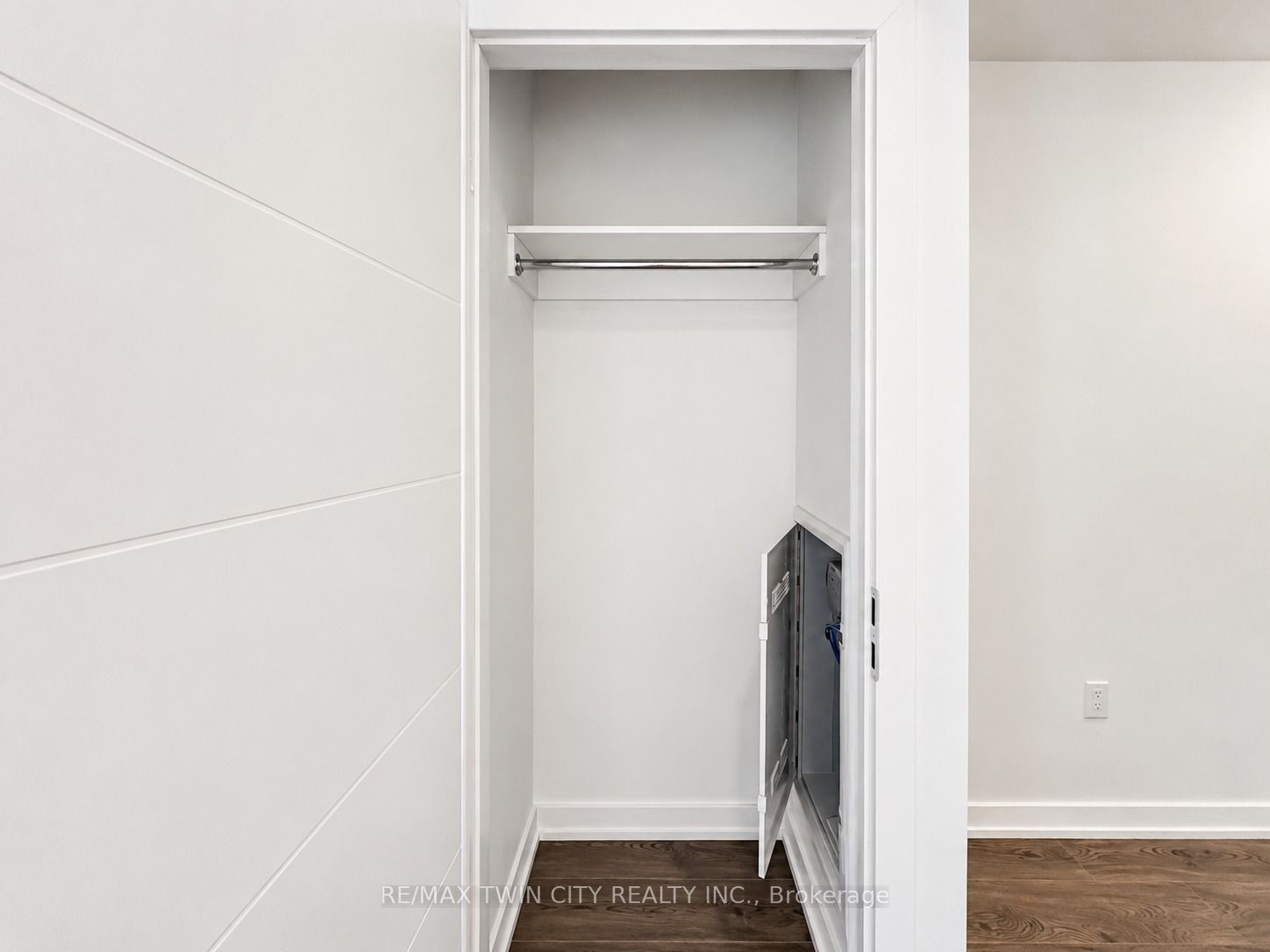 30 Francis Street S 3311 Property Photo 14