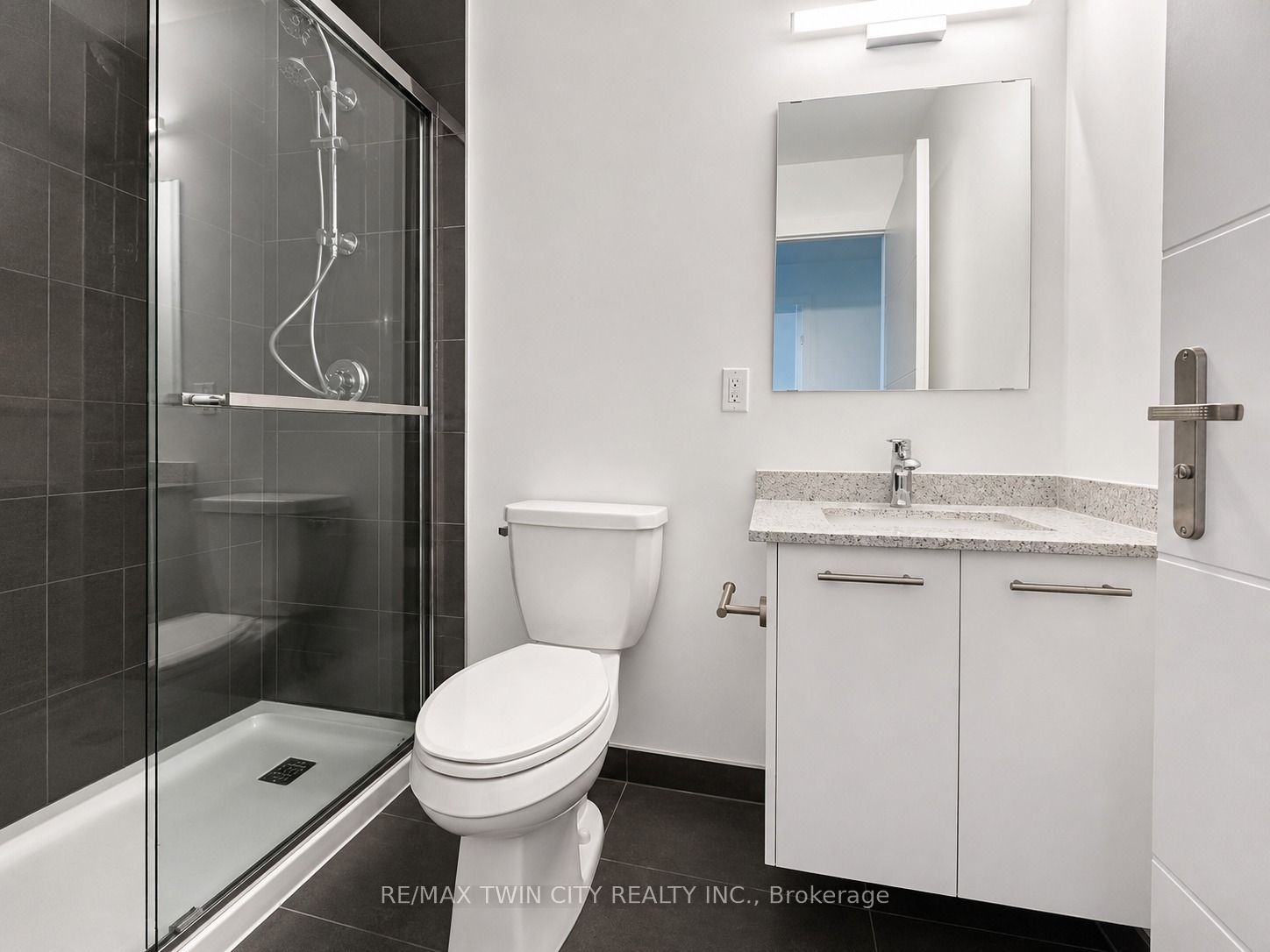 30 Francis Street S 3311 Property Photo 19