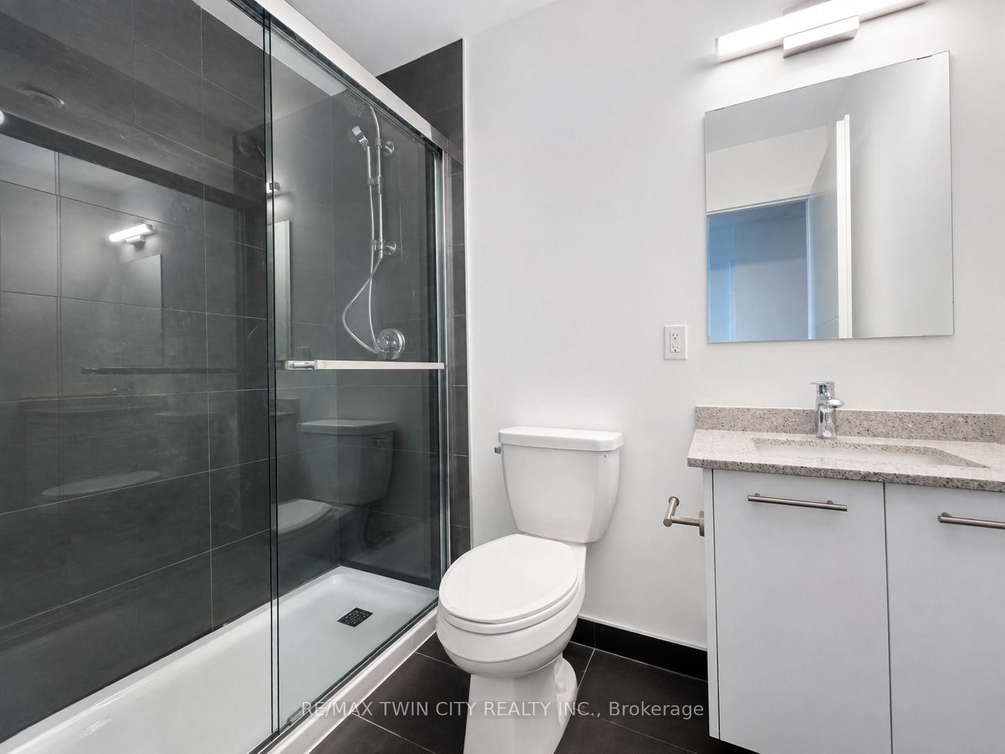 30 Francis Street S 3311 Property Photo 22