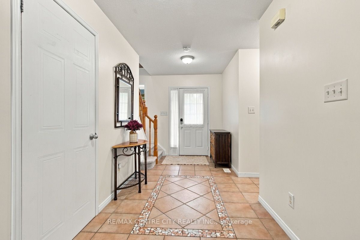 847 Whetherfield Street Property Photo 5
