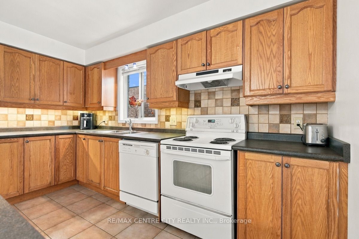 847 Whetherfield Street Property Photo 15