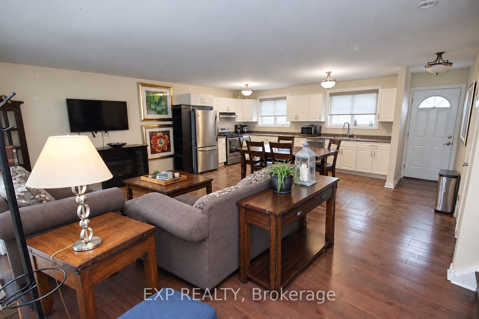 138 Baker Street Property Photo 3