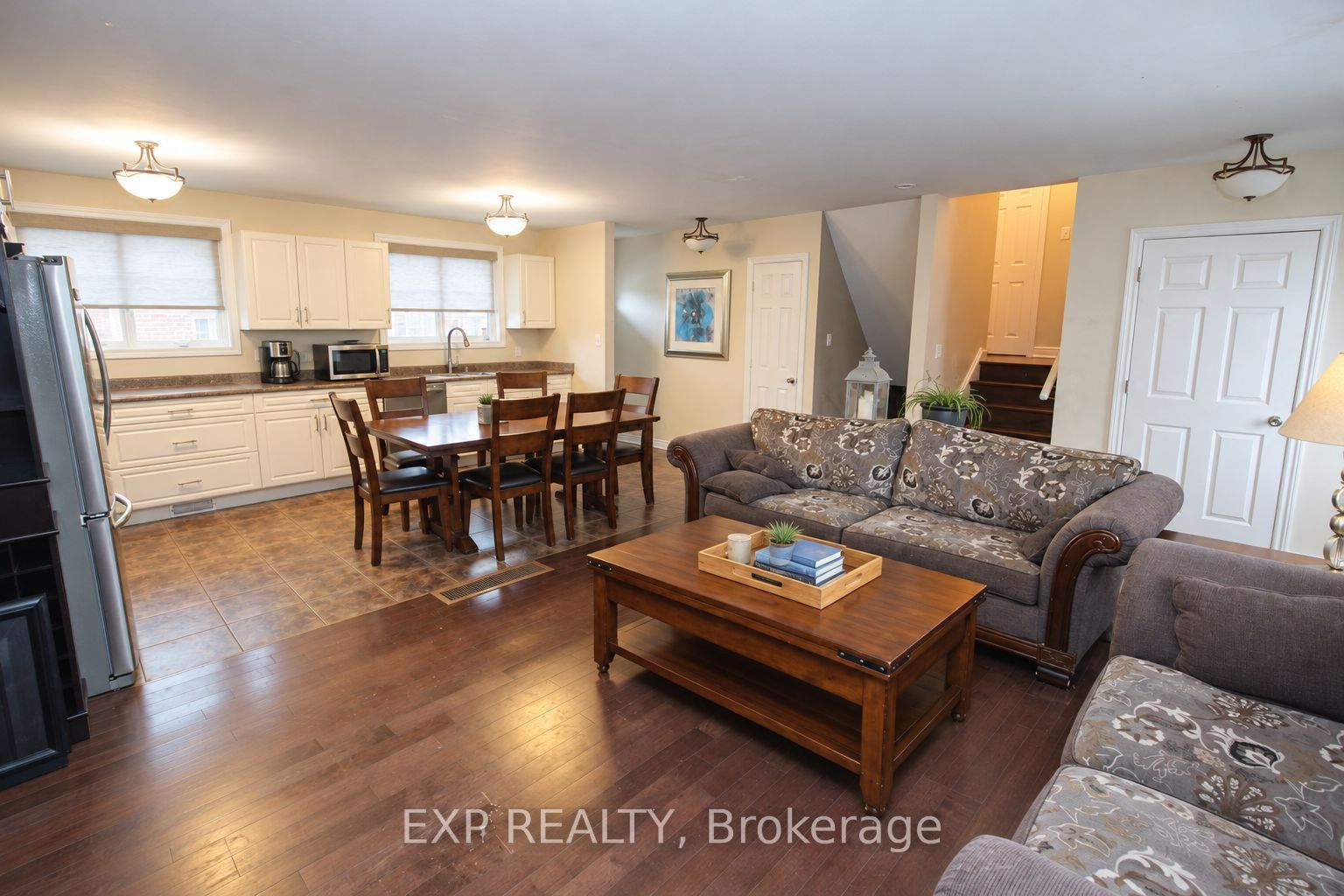 138 Baker Street Property Photo 4