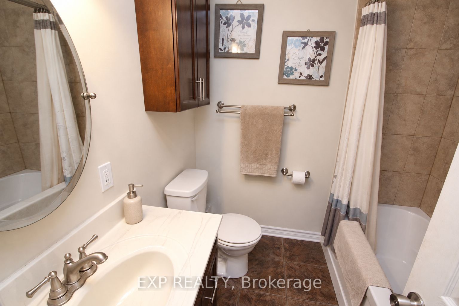 138 Baker Street Property Photo 8