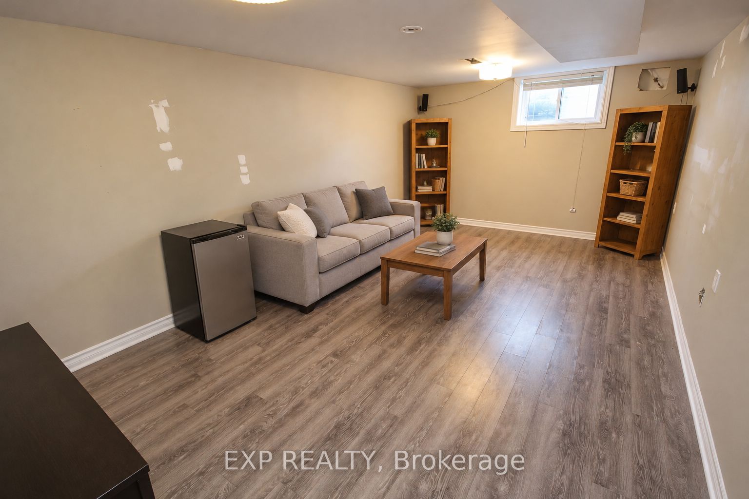 138 Baker Street Property Photo 9
