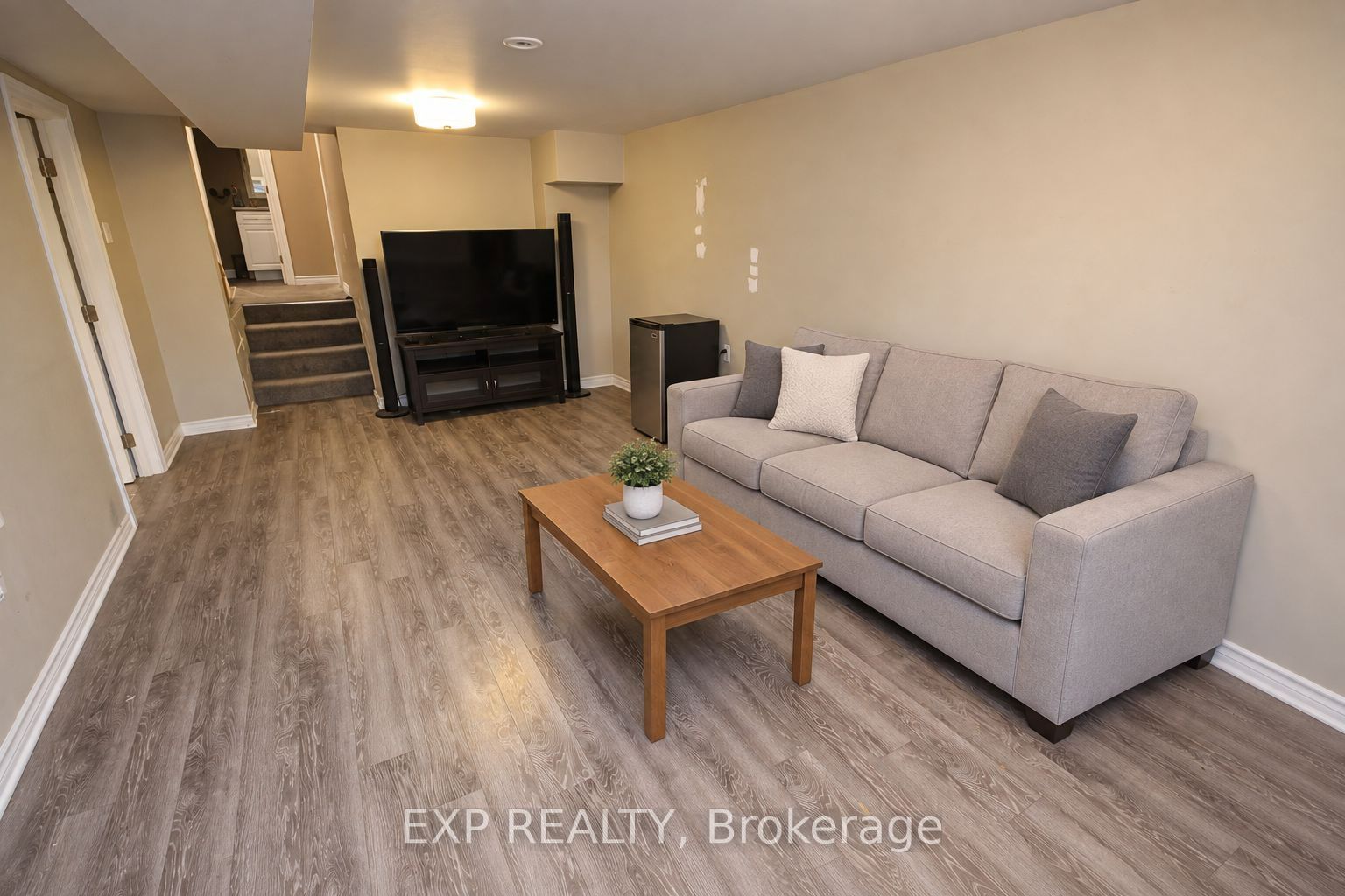 138 Baker Street Property Photo 10