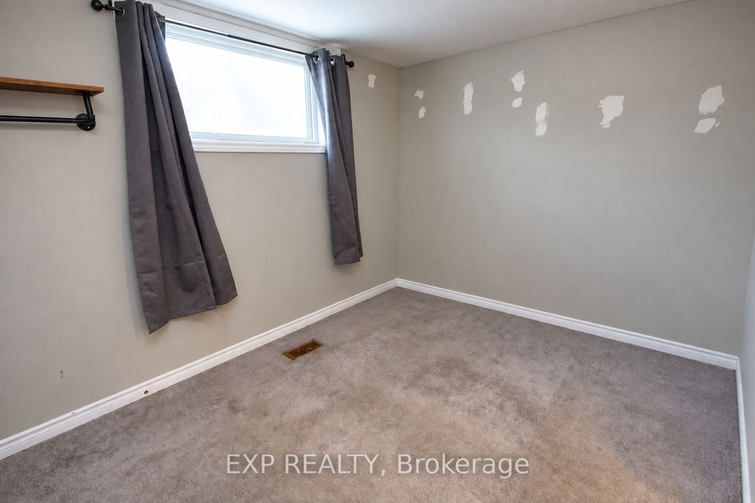 138 Baker Street Property Photo 13