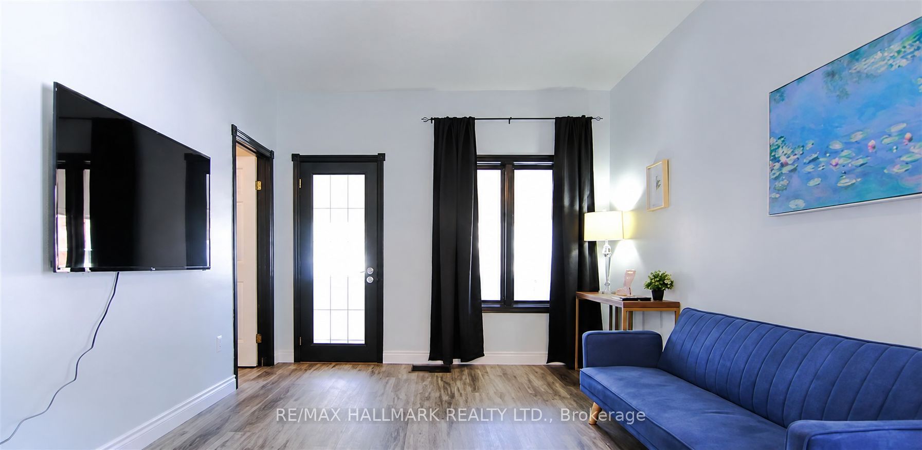 496 Highbury Avenue N Property Photo 6