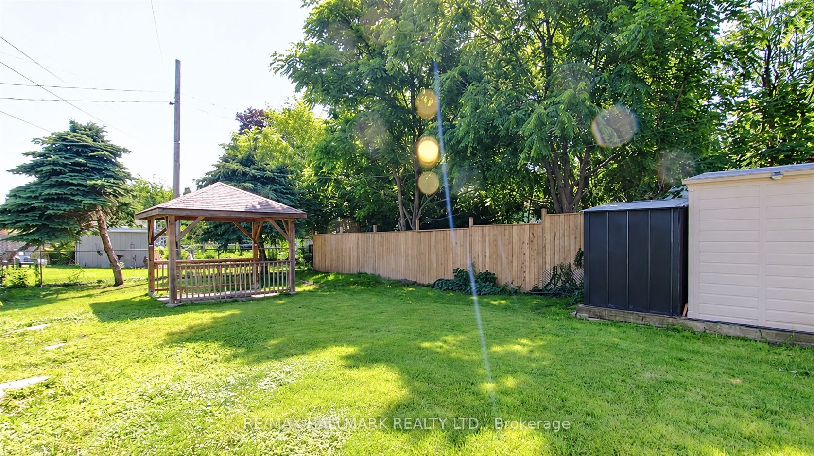 496 Highbury Avenue N Property Photo 16