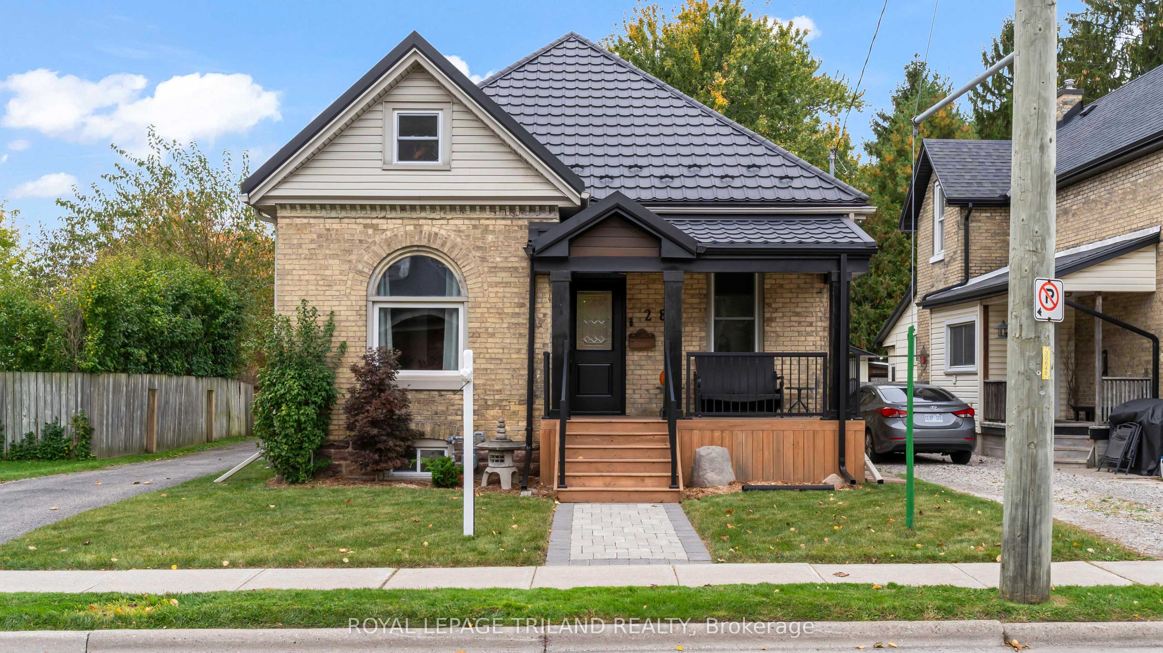 282 ROSS Street Property Photo 1