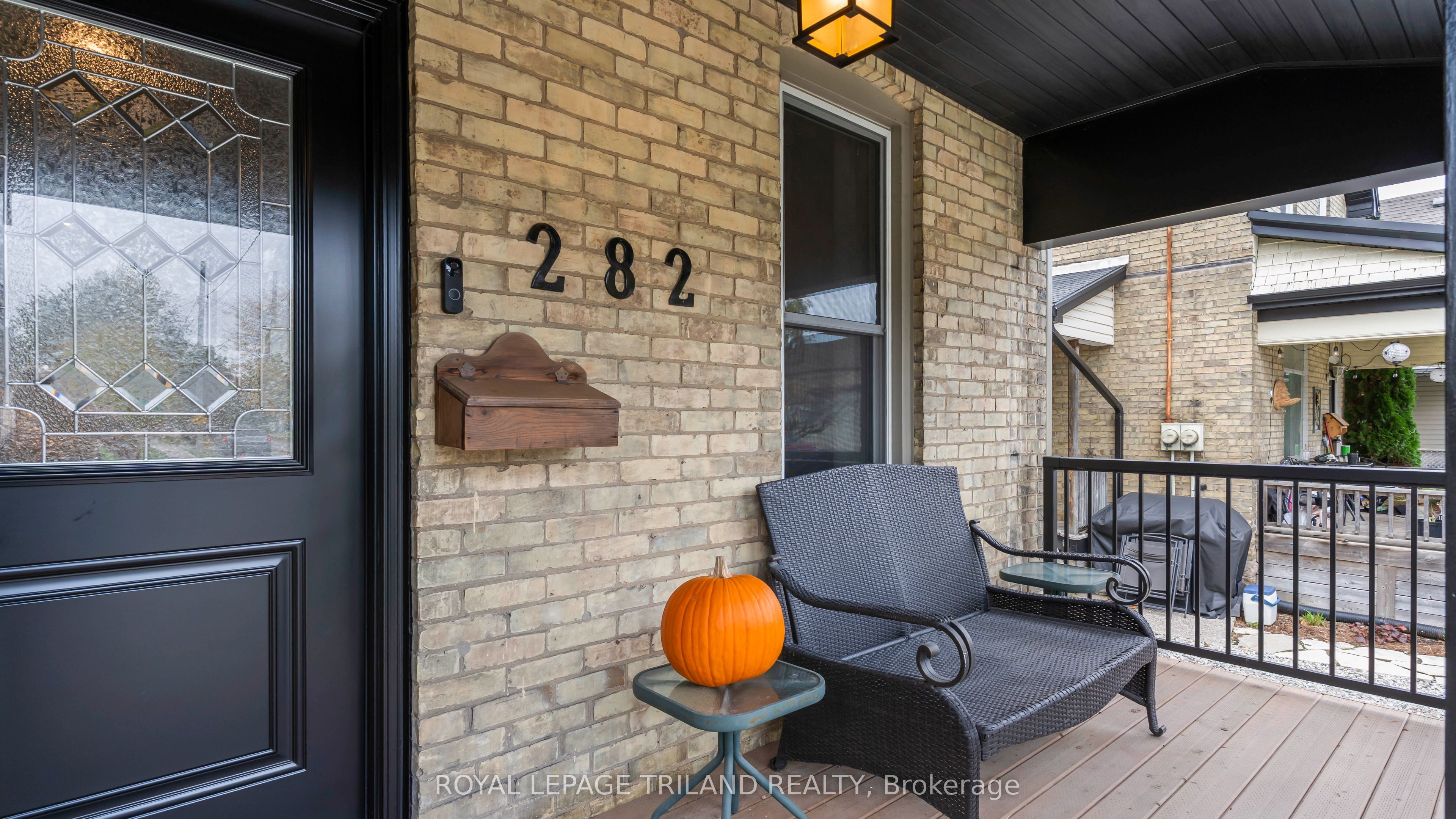 282 Ross Street Property Photo 4