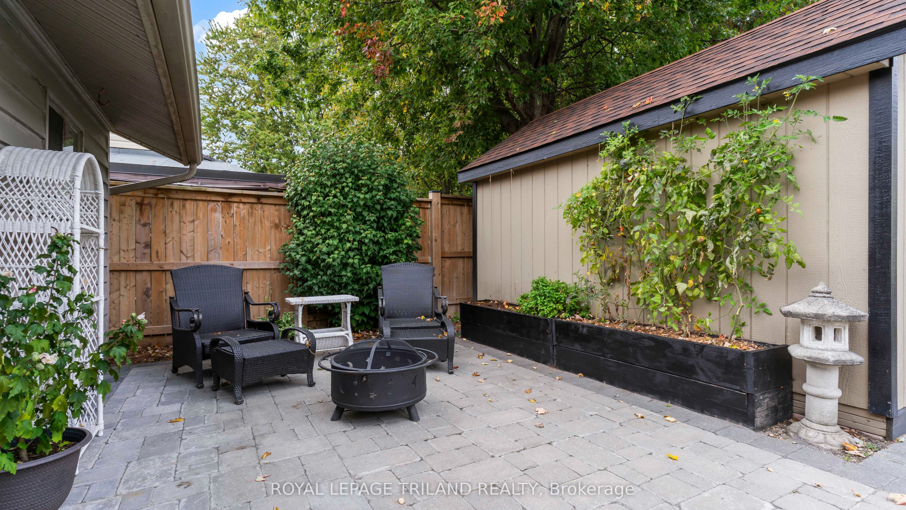 282 Ross Street Property Photo 36
