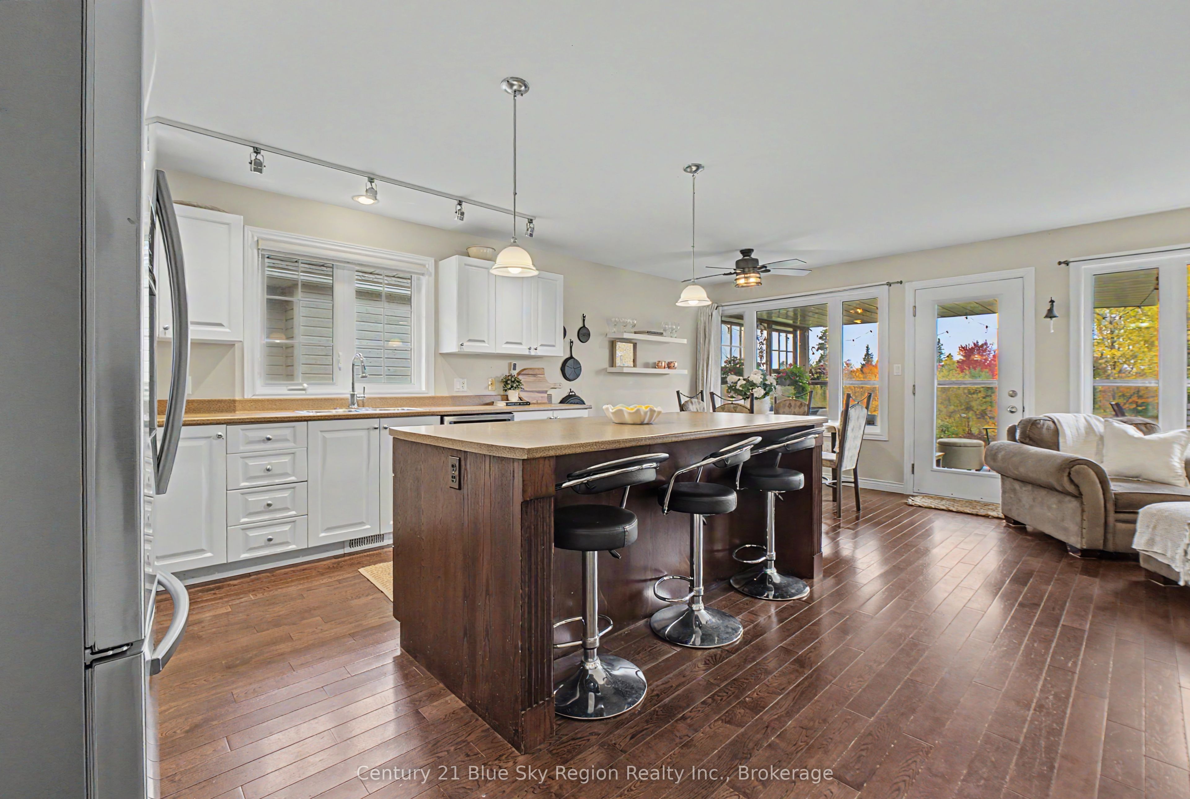 1016 Airport Road Property Photo 8
