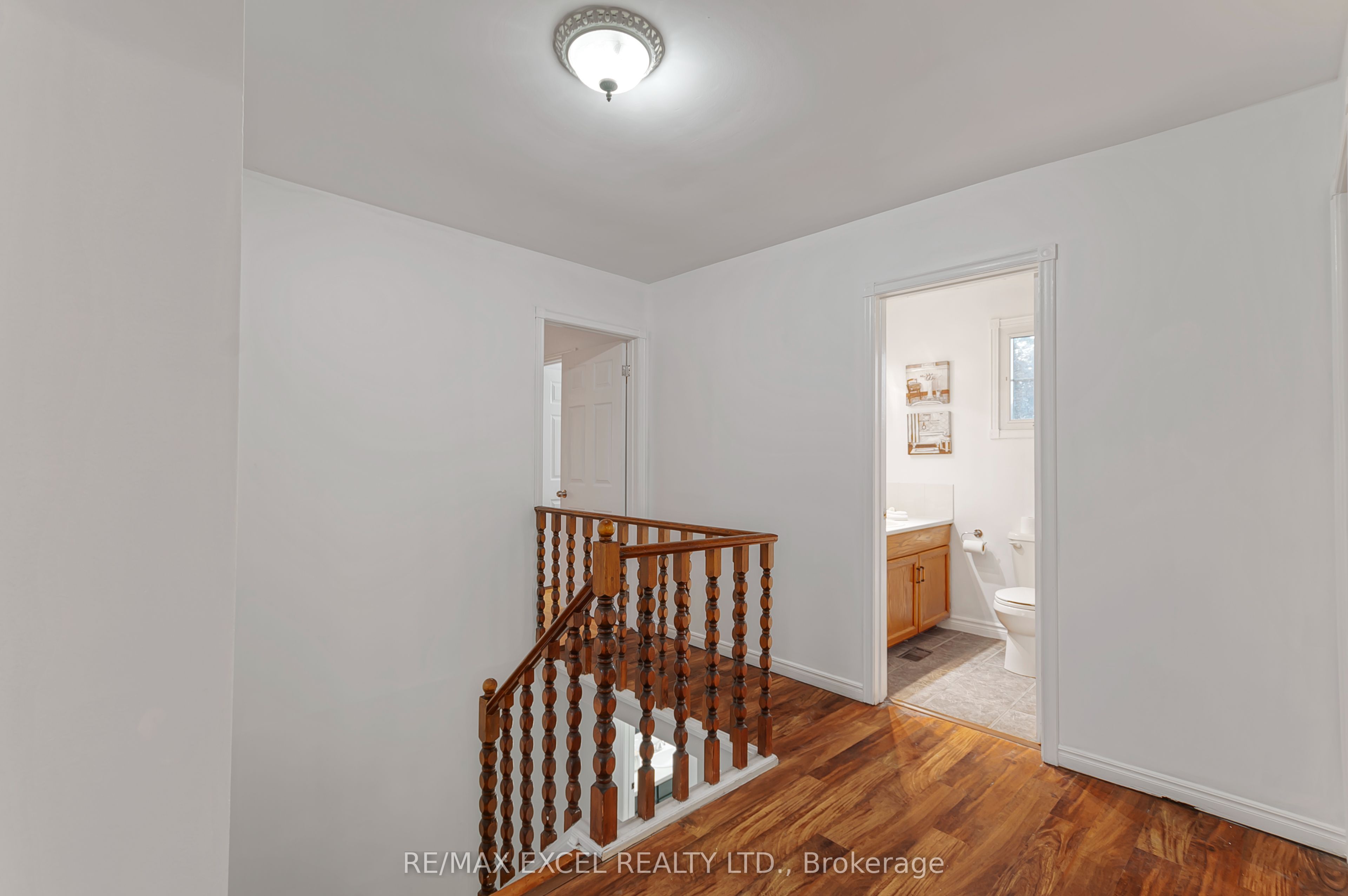 218 Angeline Street N Property Photo 22
