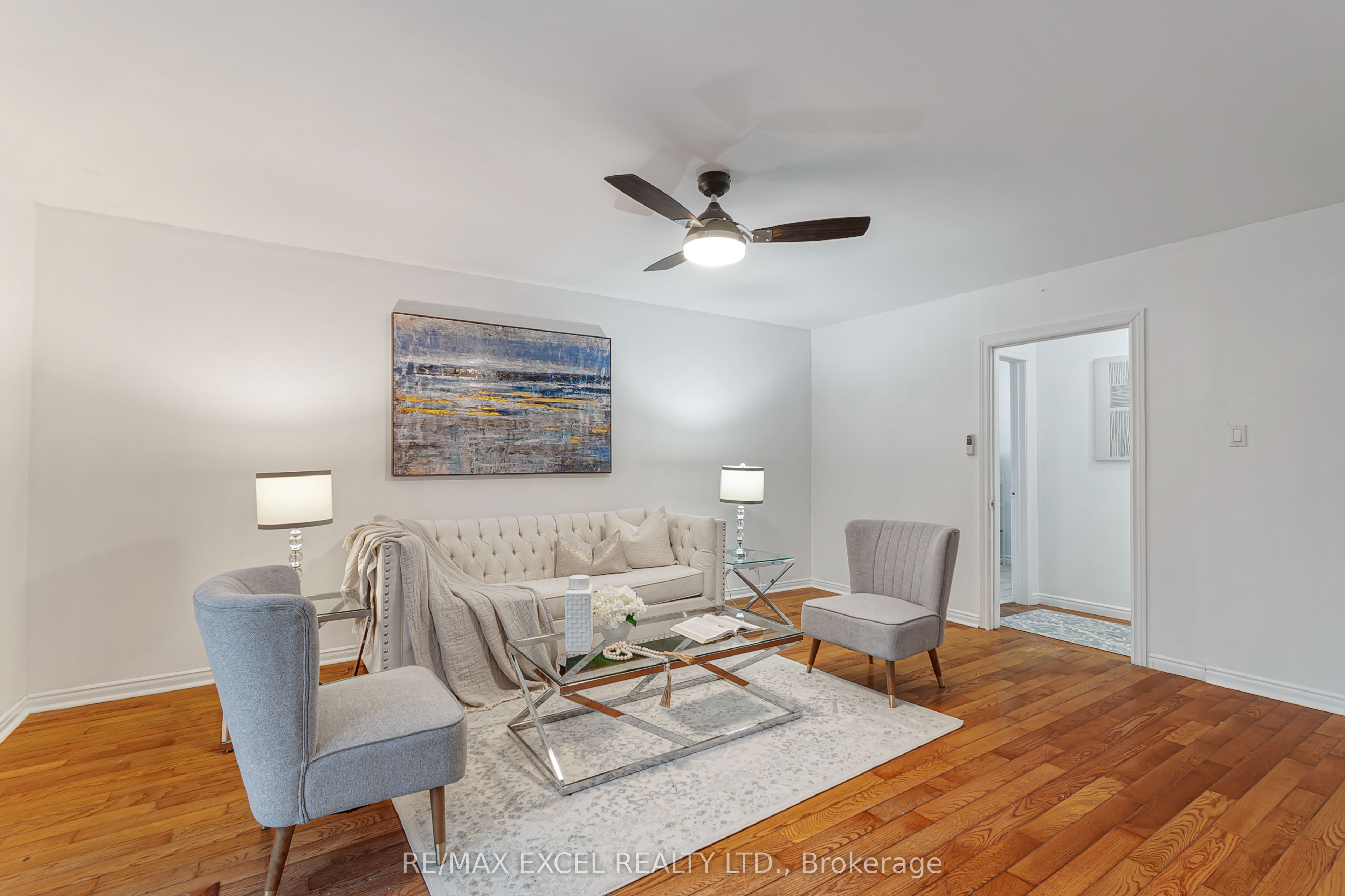 218 Angeline Street N Property Photo 35