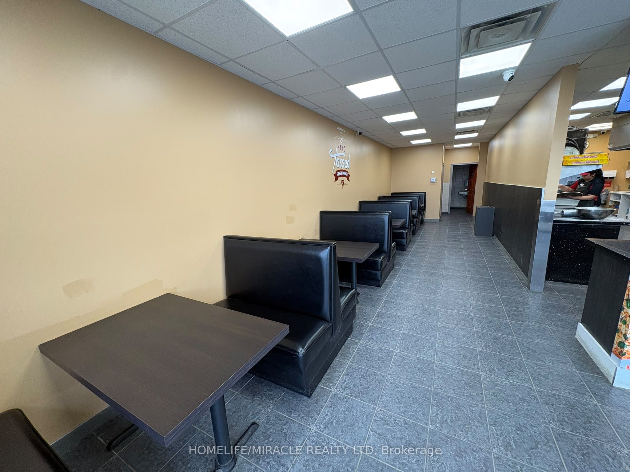 4293 King Street E 2 Property Photo 4