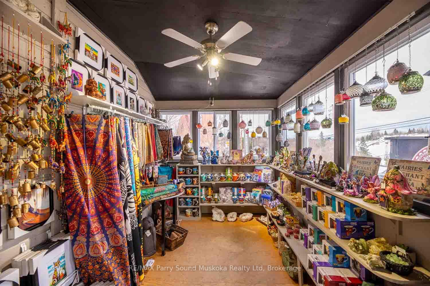 156 Ontario Street Property Photo 5