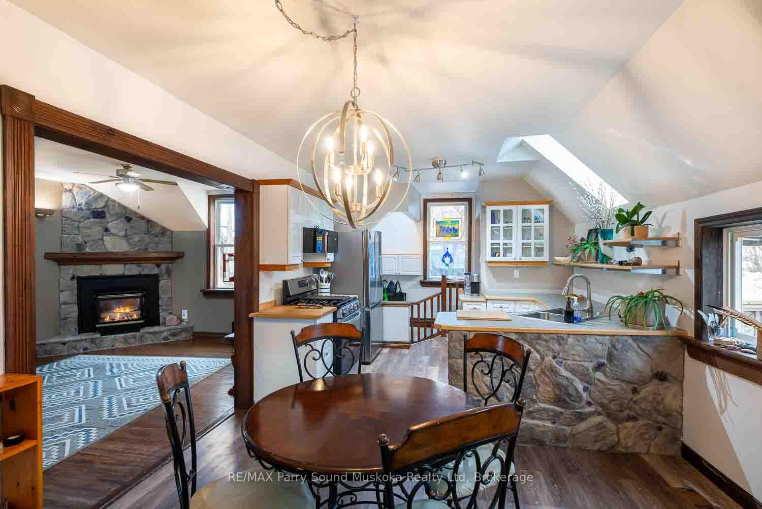 156 Ontario Street Property Photo 15