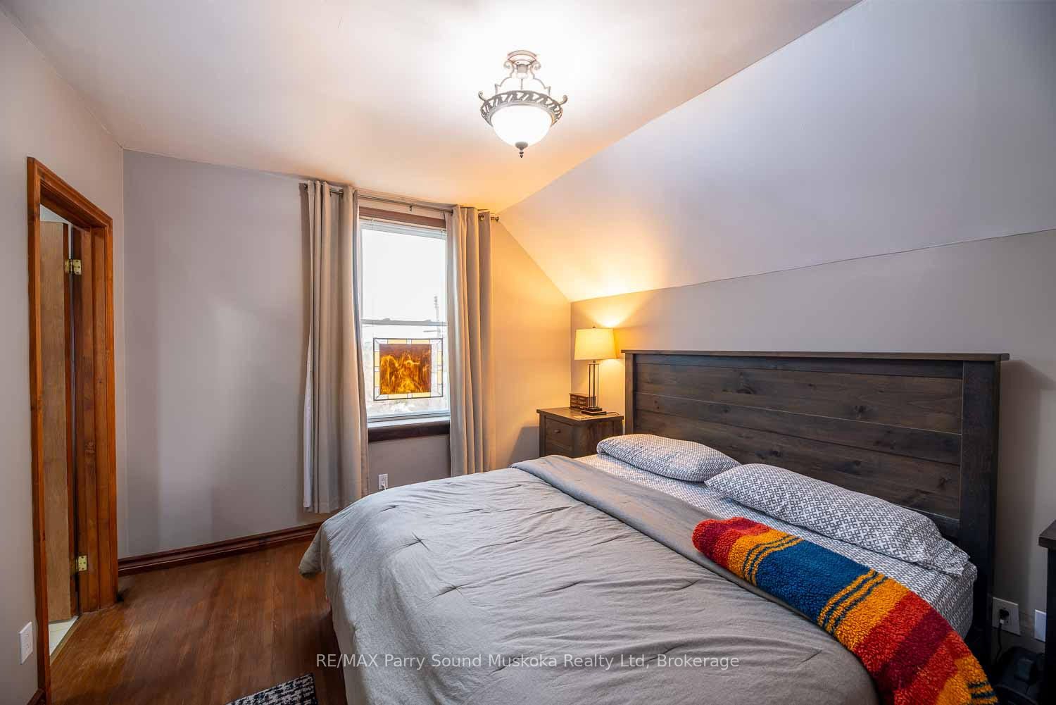 156 Ontario Street Property Photo 18