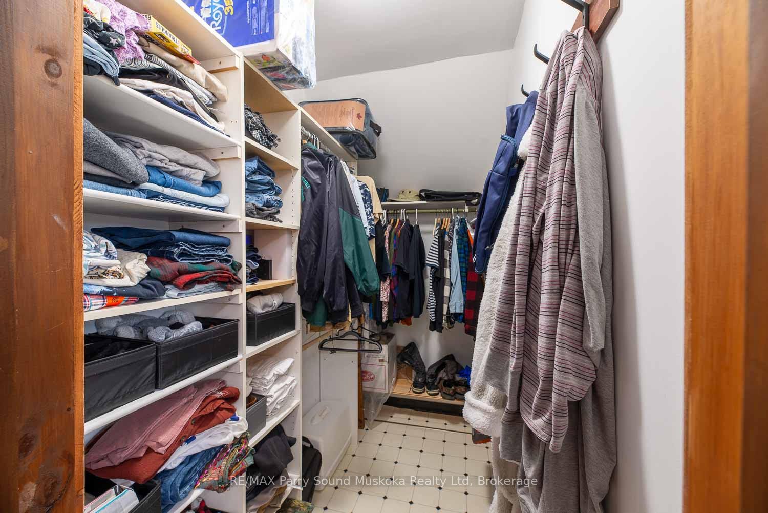 156 Ontario Street Property Photo 19