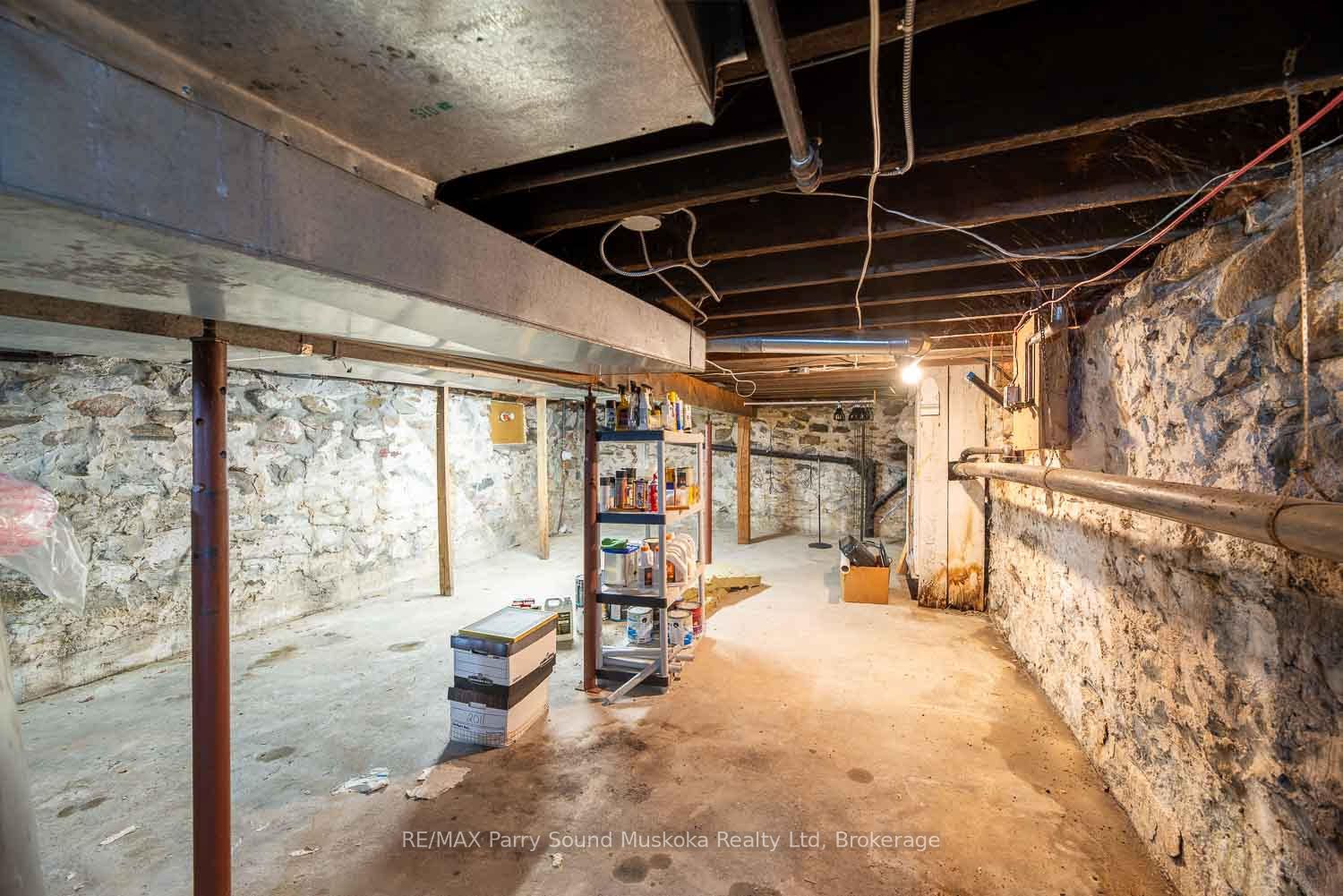 156 Ontario Street Property Photo 22