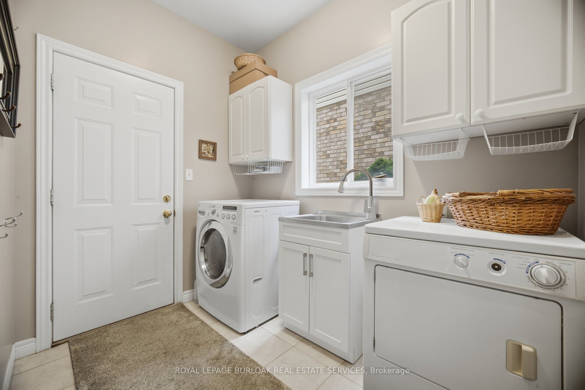 84 Meadowbank Drive Property Photo 23
