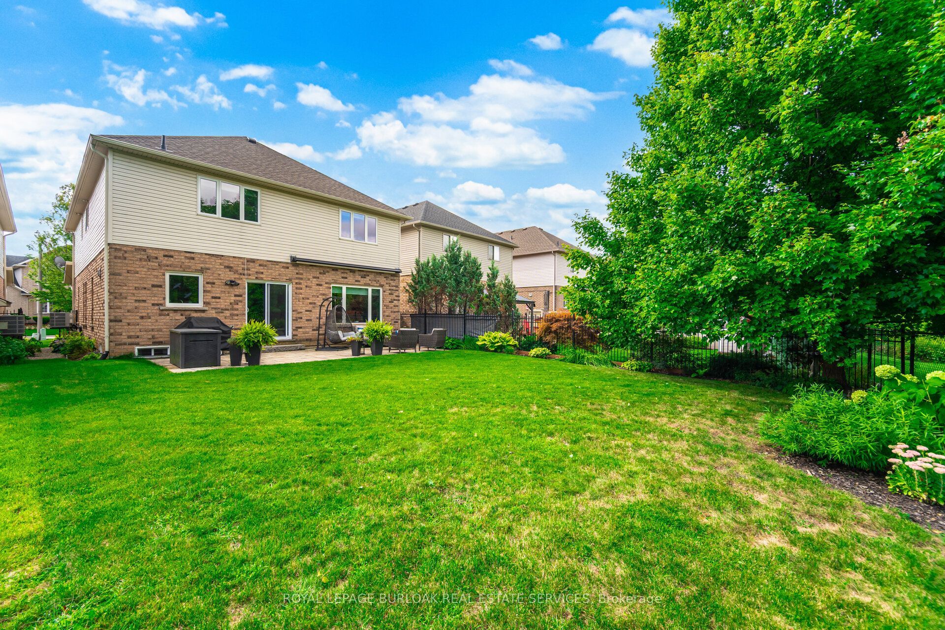 84 Meadowbank Drive Property Photo 43