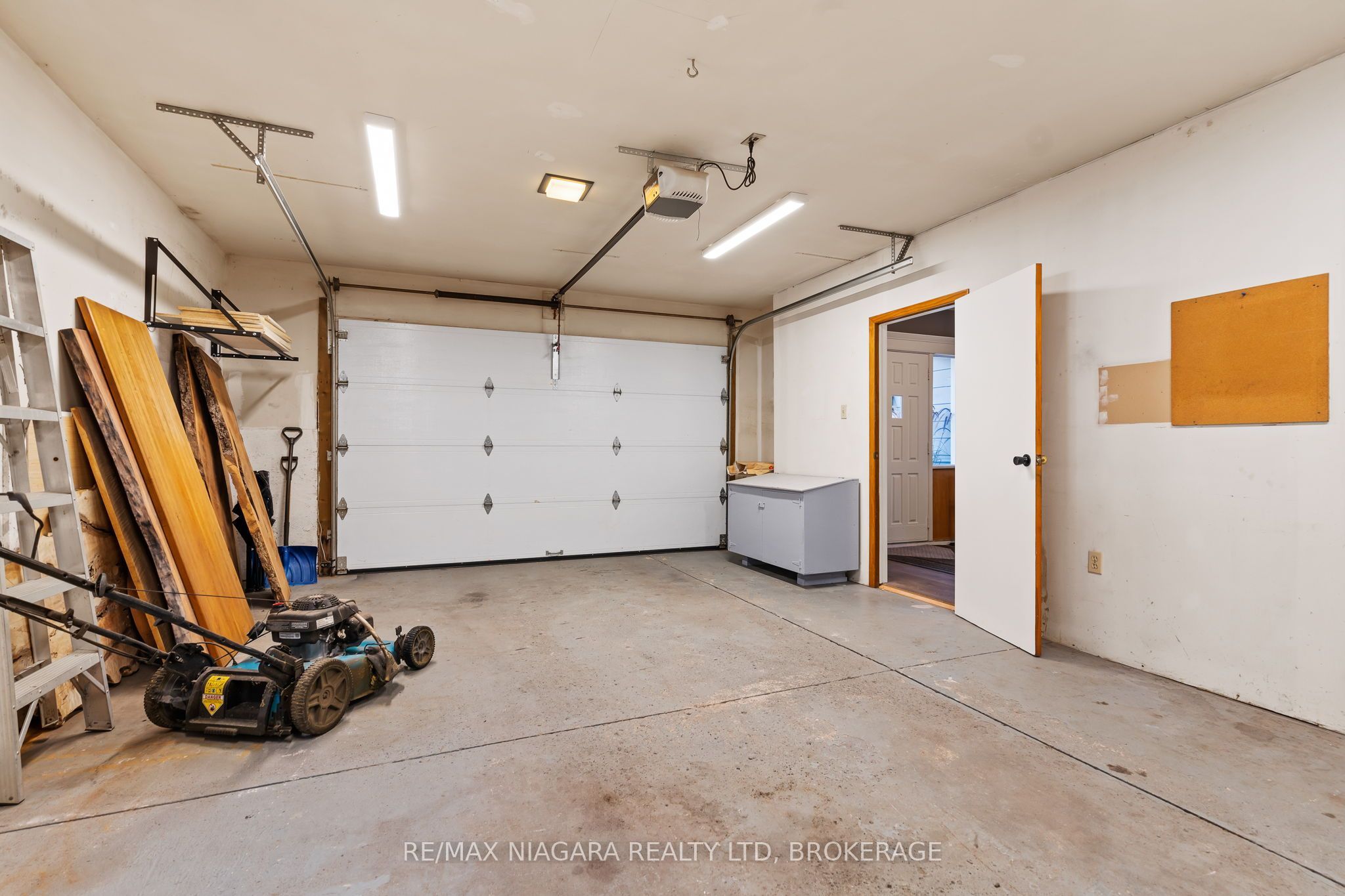 9 Ghent Street Property Photo 28