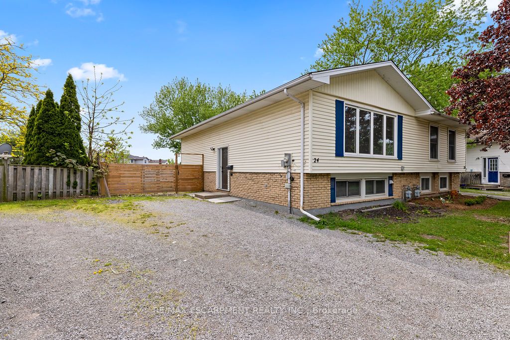 24 Tara Crescent Property Photo 3