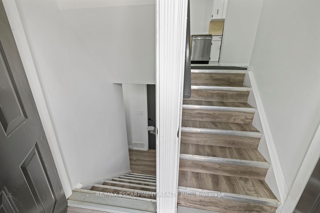 24 Tara Crescent Property Photo 5