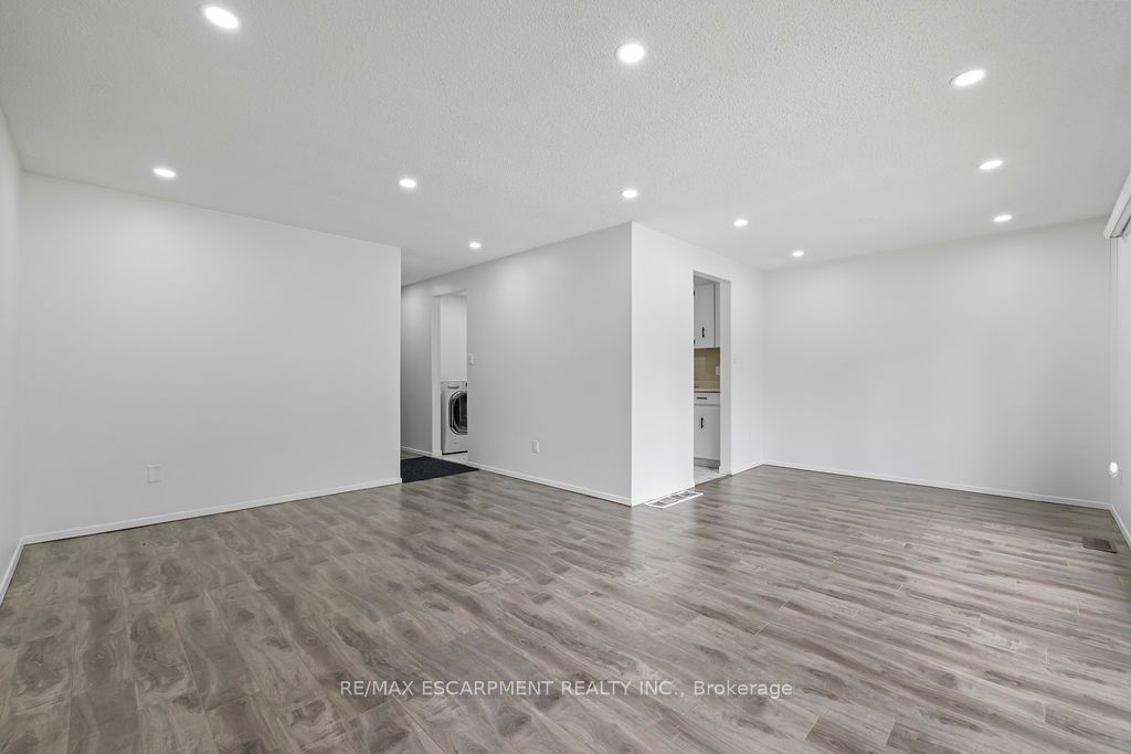 24 Tara Crescent Property Photo 19