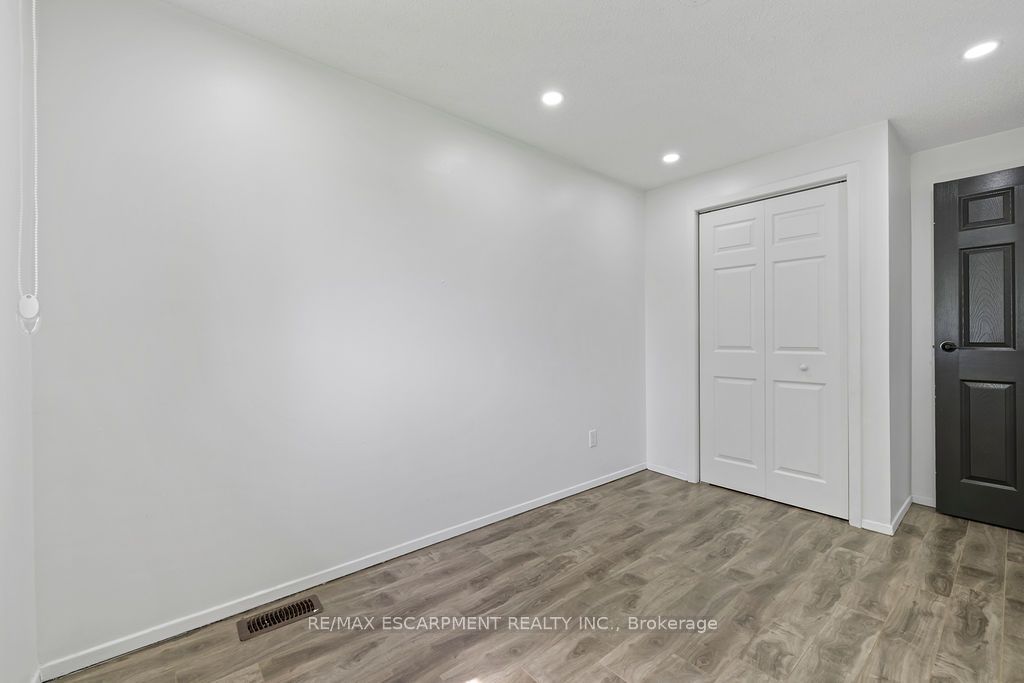 24 Tara Crescent Property Photo 26