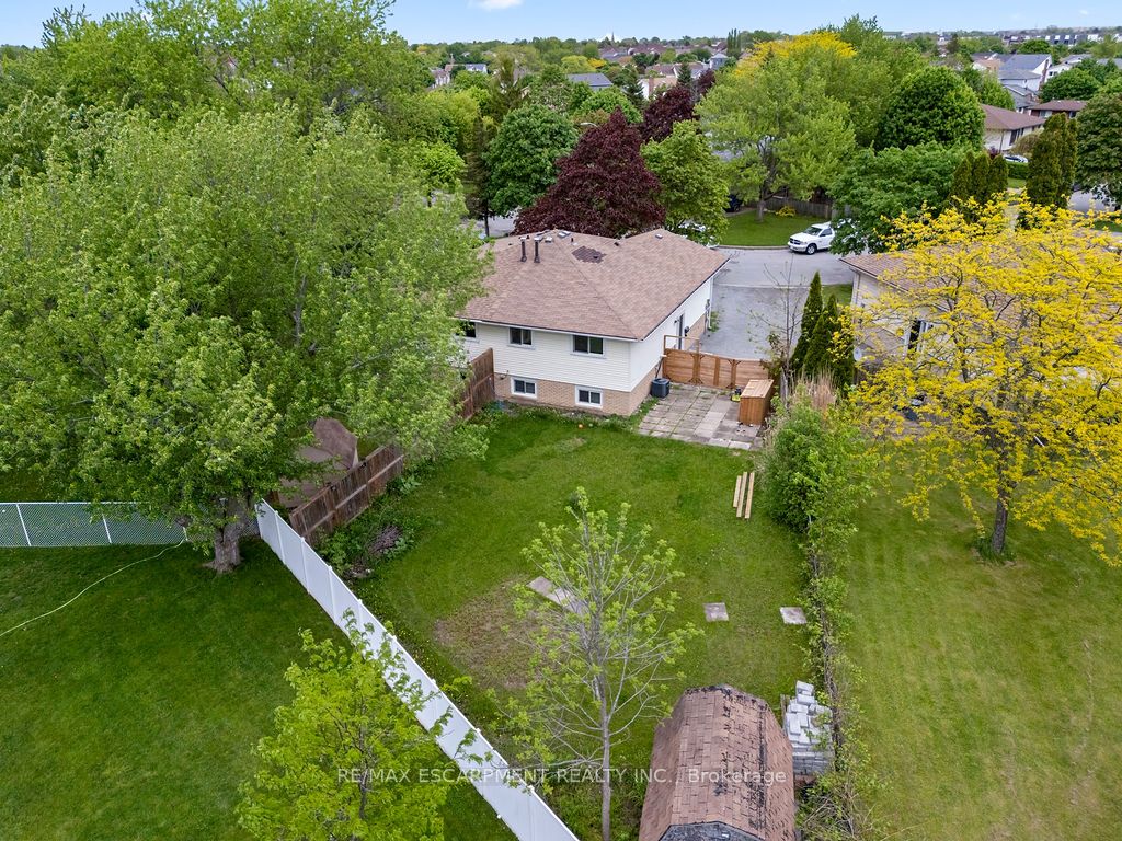 24 Tara Crescent Property Photo 37