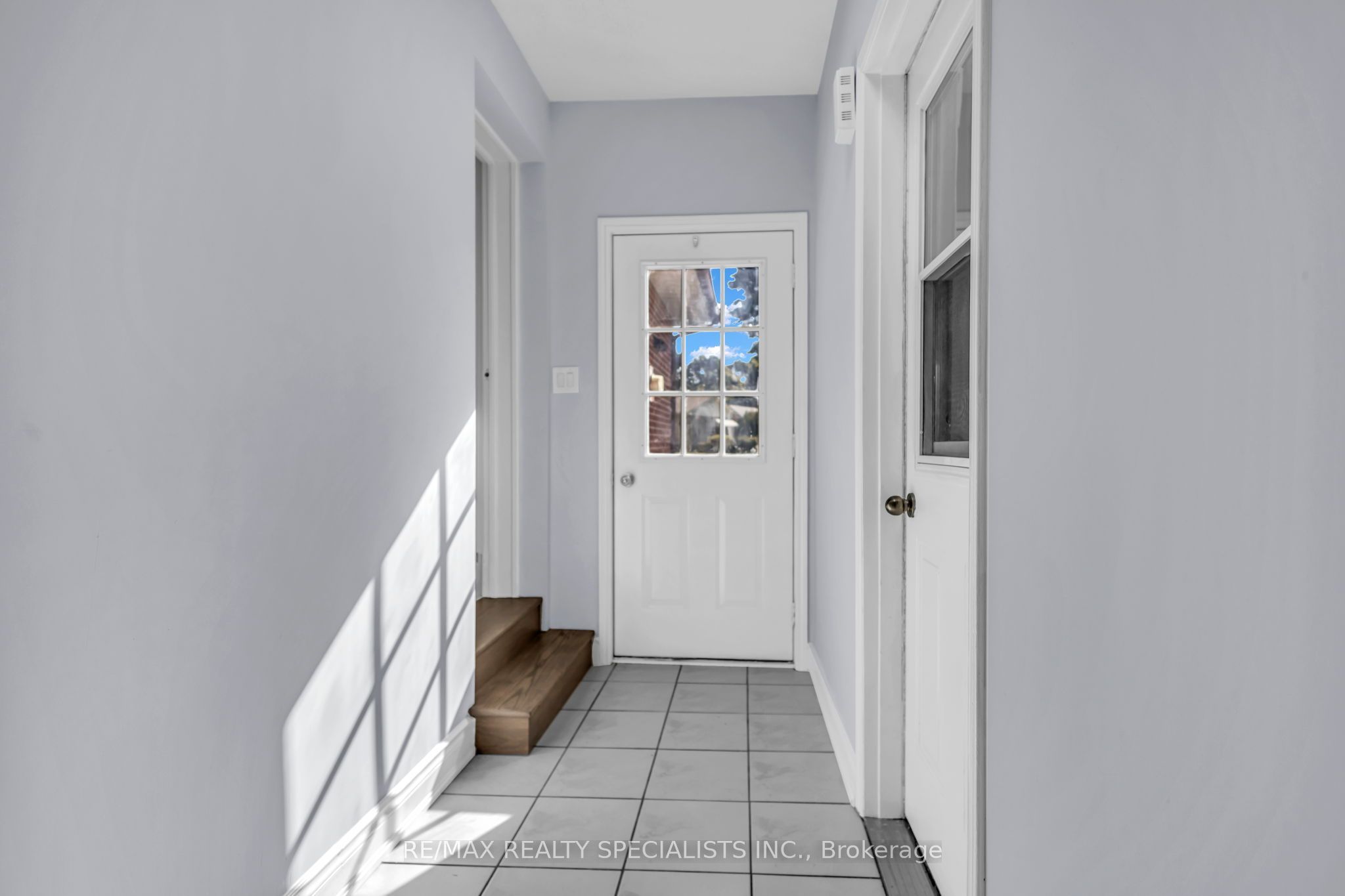 27 Toulon Crescent Property Photo 18