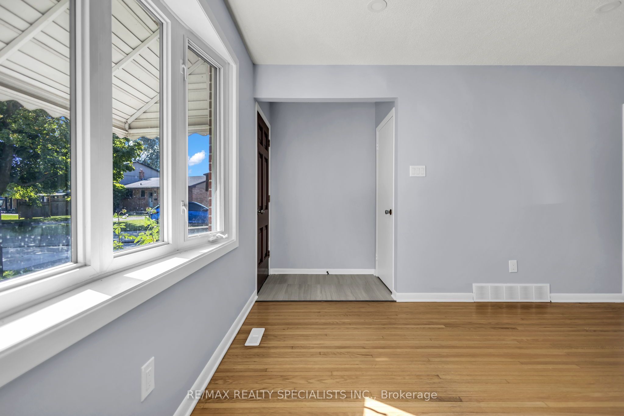 27 Toulon Crescent Property Photo 27