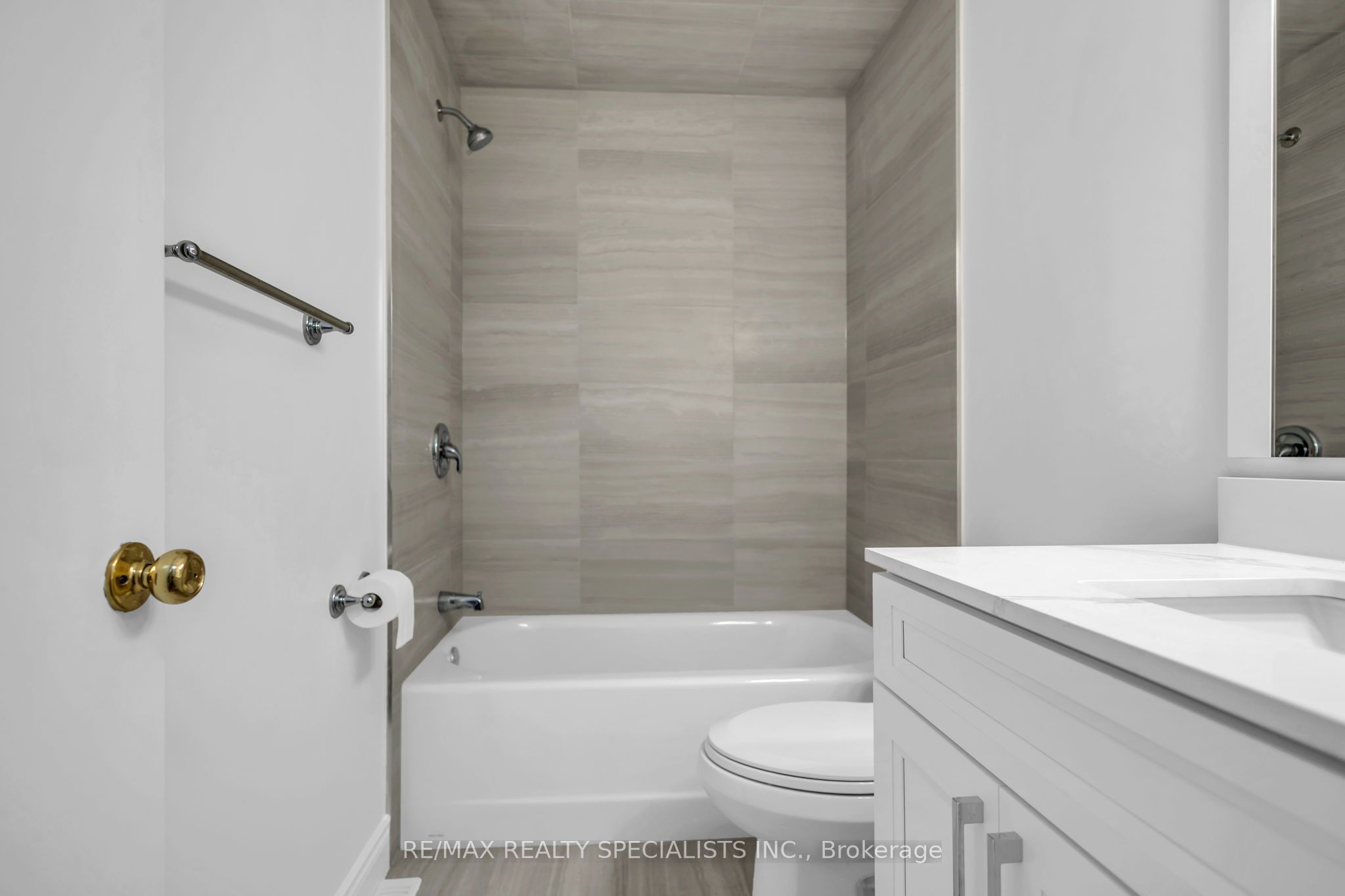 27 Toulon Crescent Property Photo 30