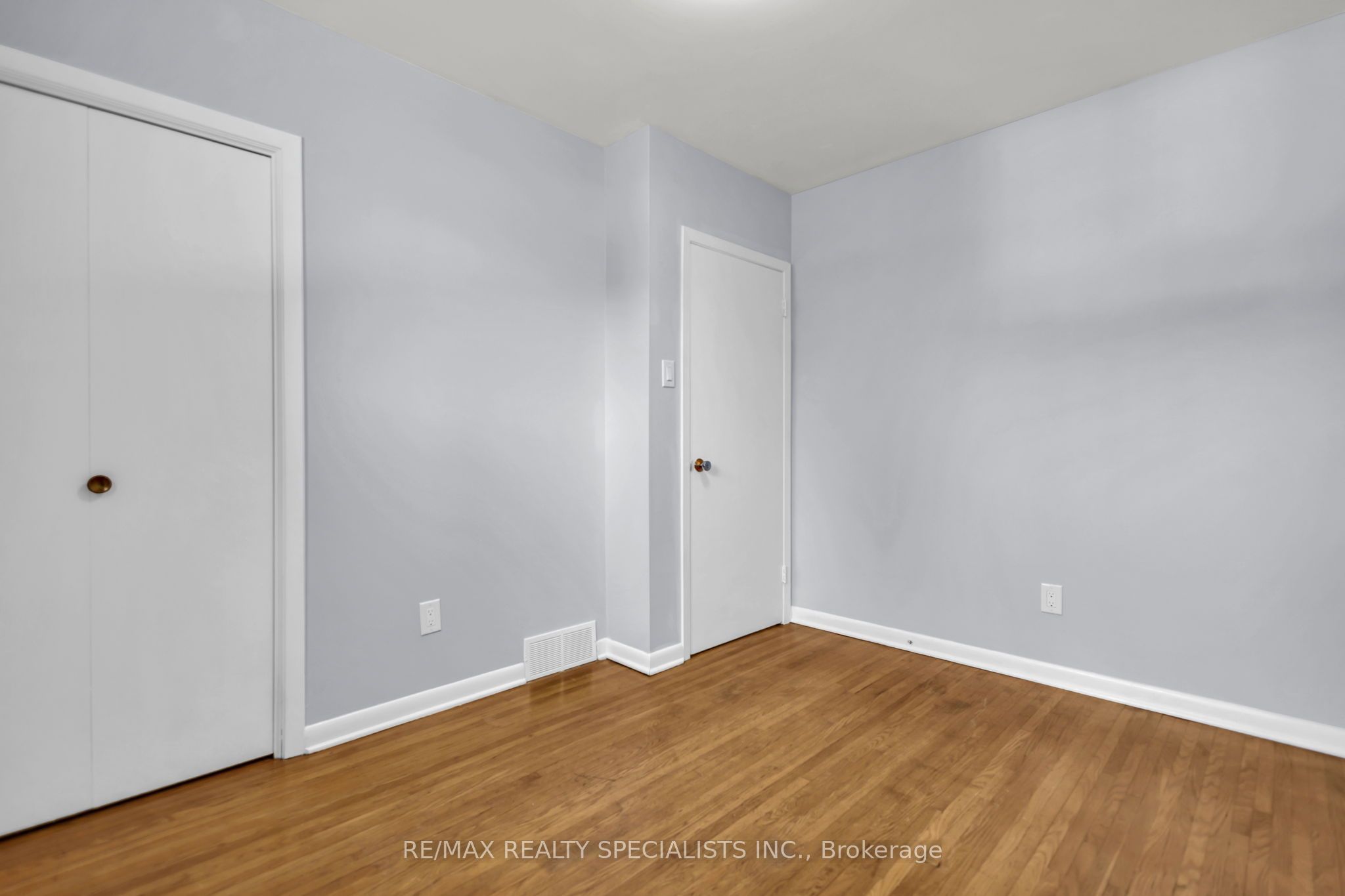 27 Toulon Crescent Property Photo 37