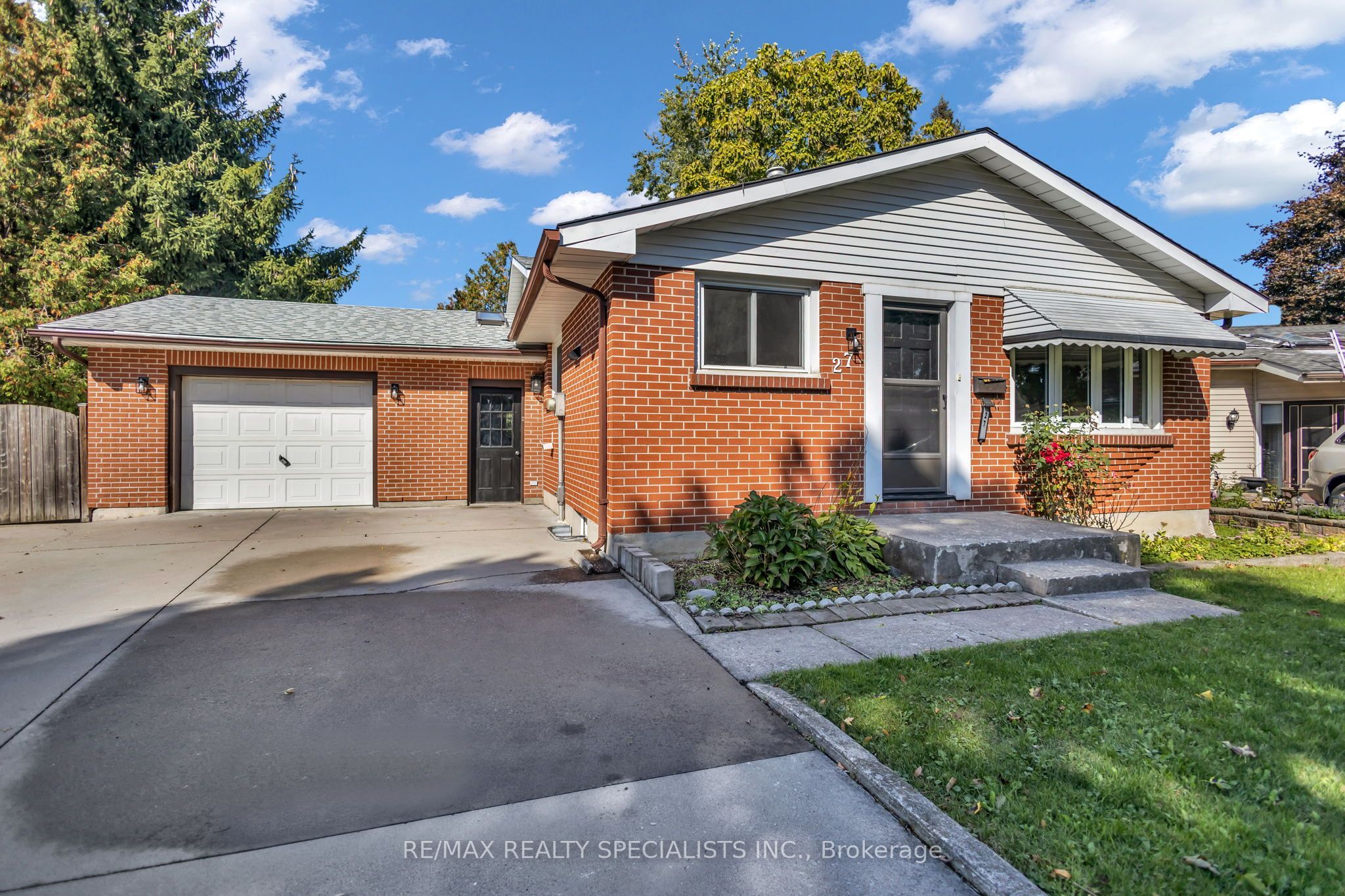 27 Toulon Crescent Property Photo 45