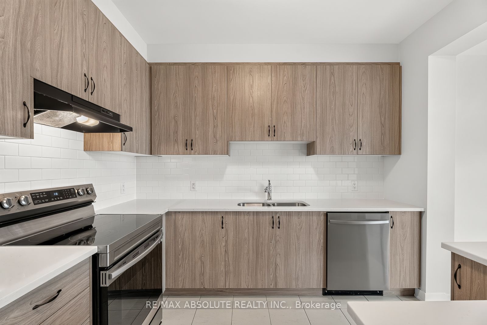 235 Billrian Crescent Property Photo 9