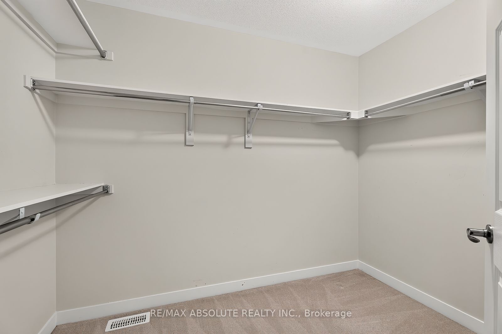 235 Billrian Crescent Property Photo 22