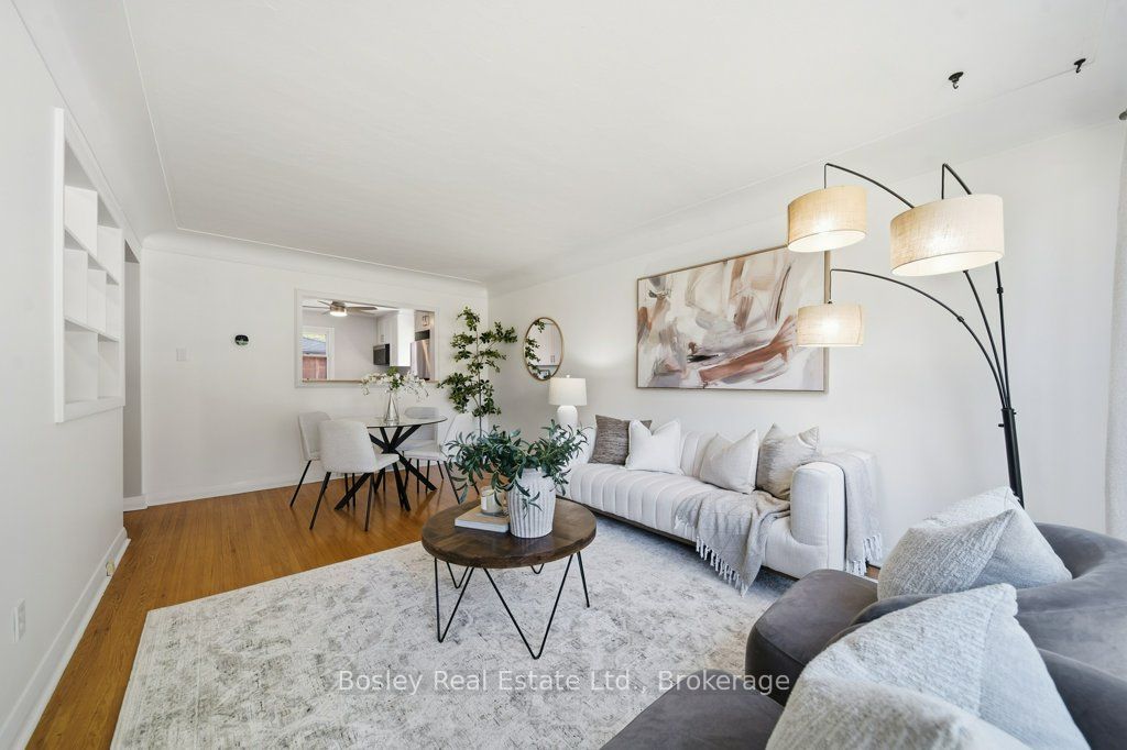18 Maywood Road Property Photo 4