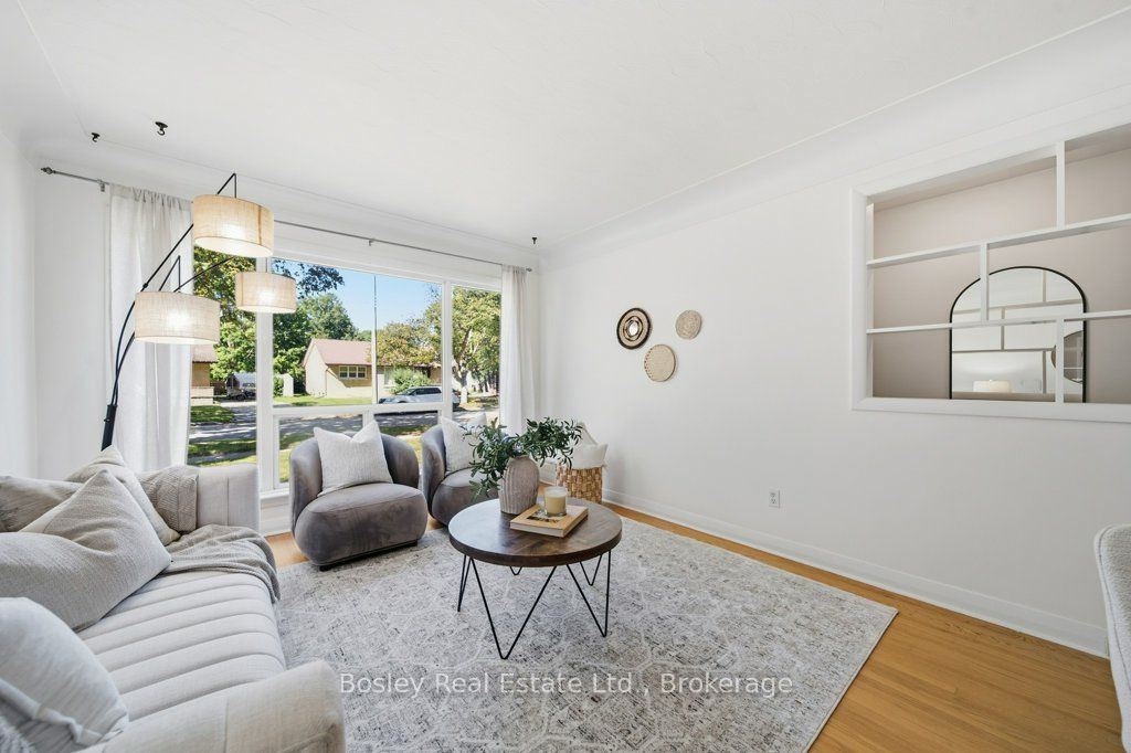 18 Maywood Road Property Photo 8